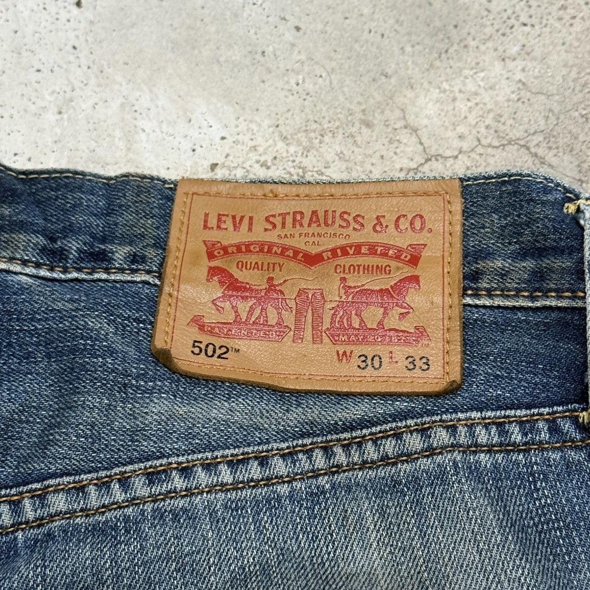 Levi's Y2K Levis 502 Muddy Distressed Denim Pants Size US 30 / EU 46 - 16 Thumbnail