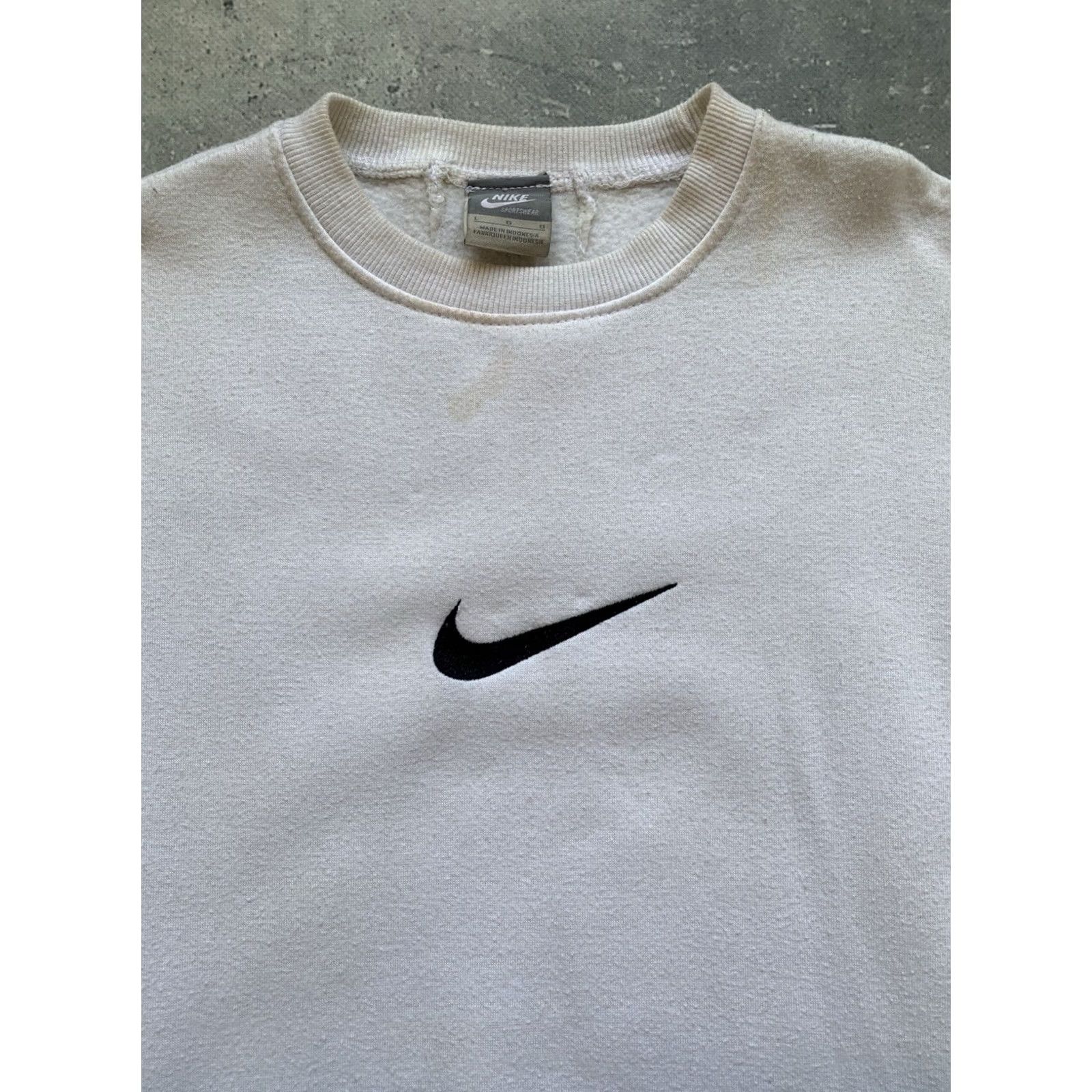 Nike VINTAGE Nike Center Logo Sweater Sweatshirt Mens L White Nike Center Logo Sweatshirt Mens L White Size US L / EU 52-54 / 3 - 3 Thumbnail