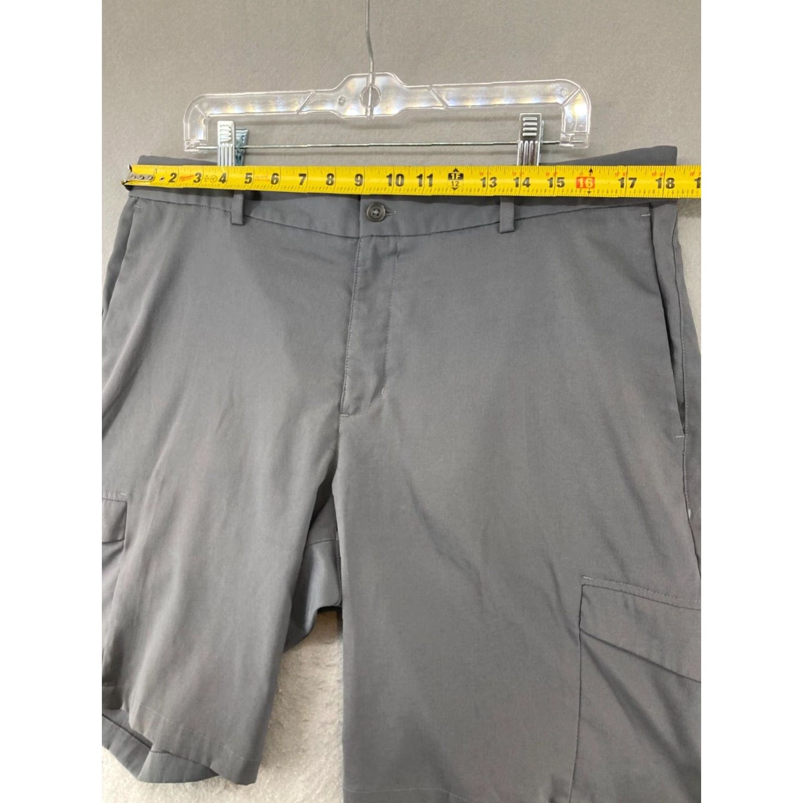 Nike Nike Golf Shorts Mens 36 Gray Standard Fit Shirt? Size US 36 / EU 52 - 2 Thumbnail