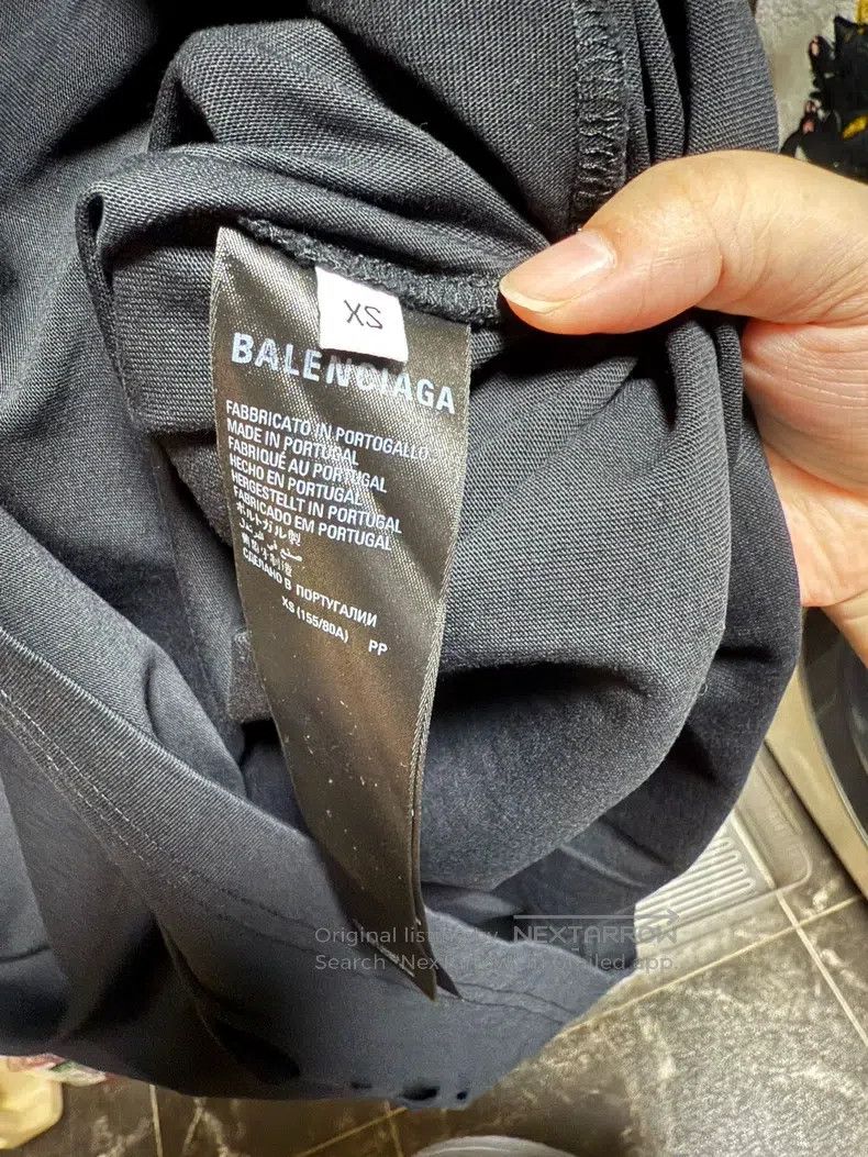 Balenciaga Balenciaga Cracked Letter Logo Hole Short Sleeve T-Shirt Size US XS / EU 42 / 0 - 5 Thumbnail