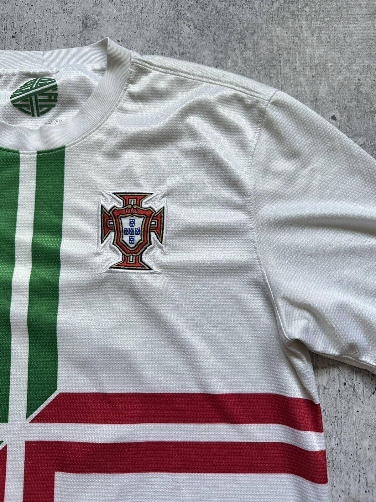 Nike 2012 Nike Portugal Euro Luis Nani #17 Vintage Soccer Jersey Size US M / EU 48-50 / 2 - 7 Thumbnail