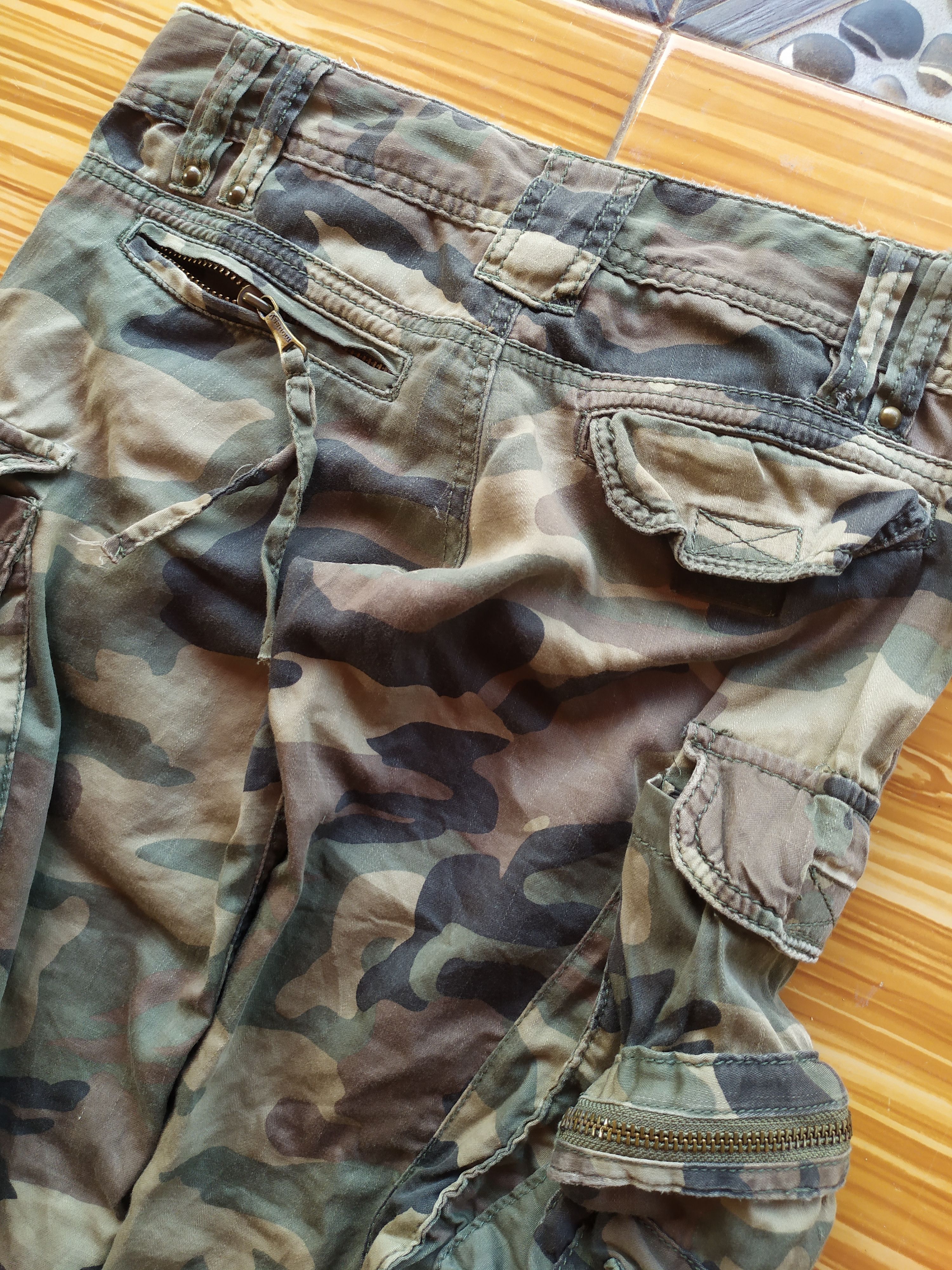 Japanese Brand × MOUSSY Moussy Camo multipocket Pants Size 24" / US 00 / IT 34 - 9 Thumbnail