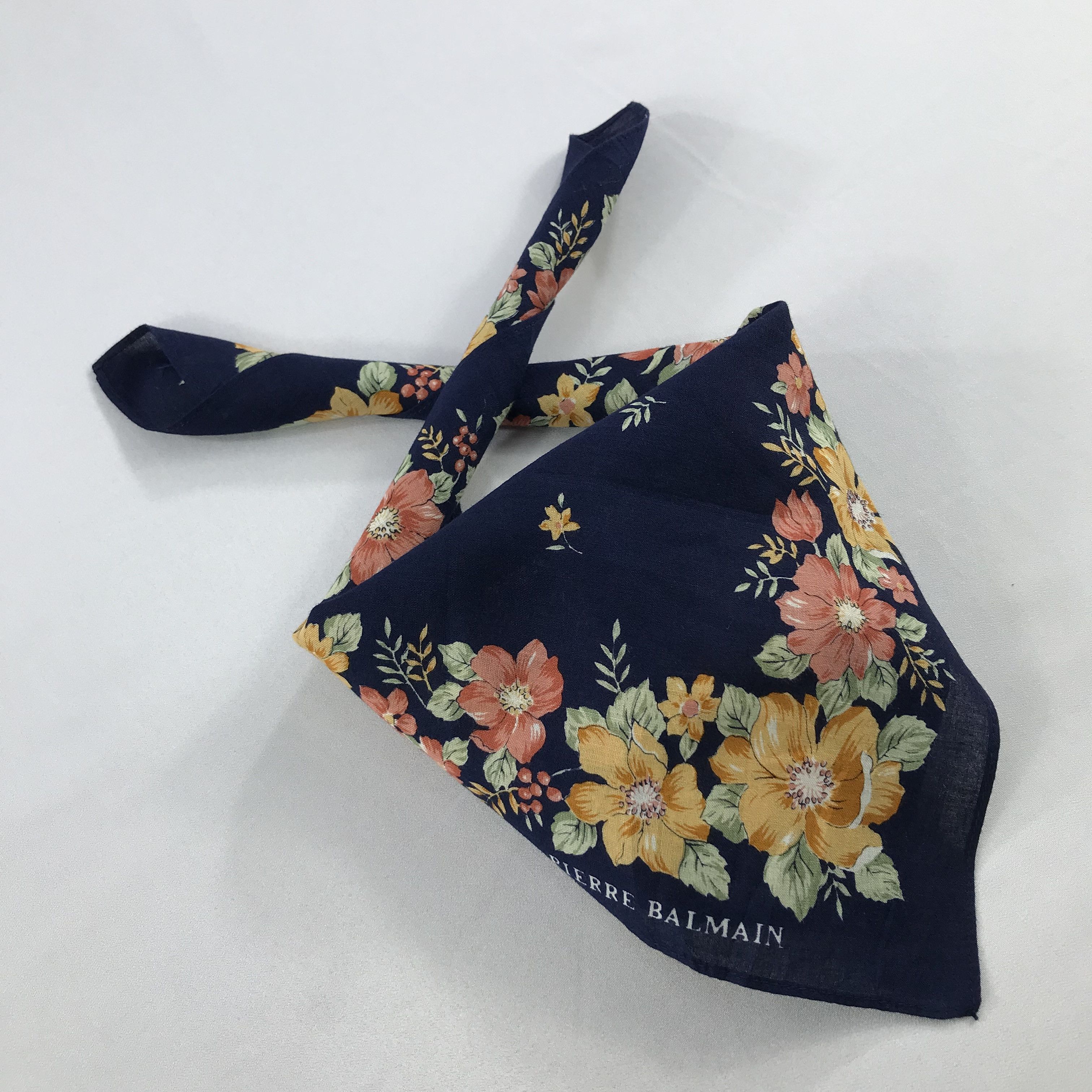 Pierre Balmain × Vintage Pierre Balmain Bandana / Handkerchief / Neckerchief -S2716 Size ONE SIZE - 4 Thumbnail