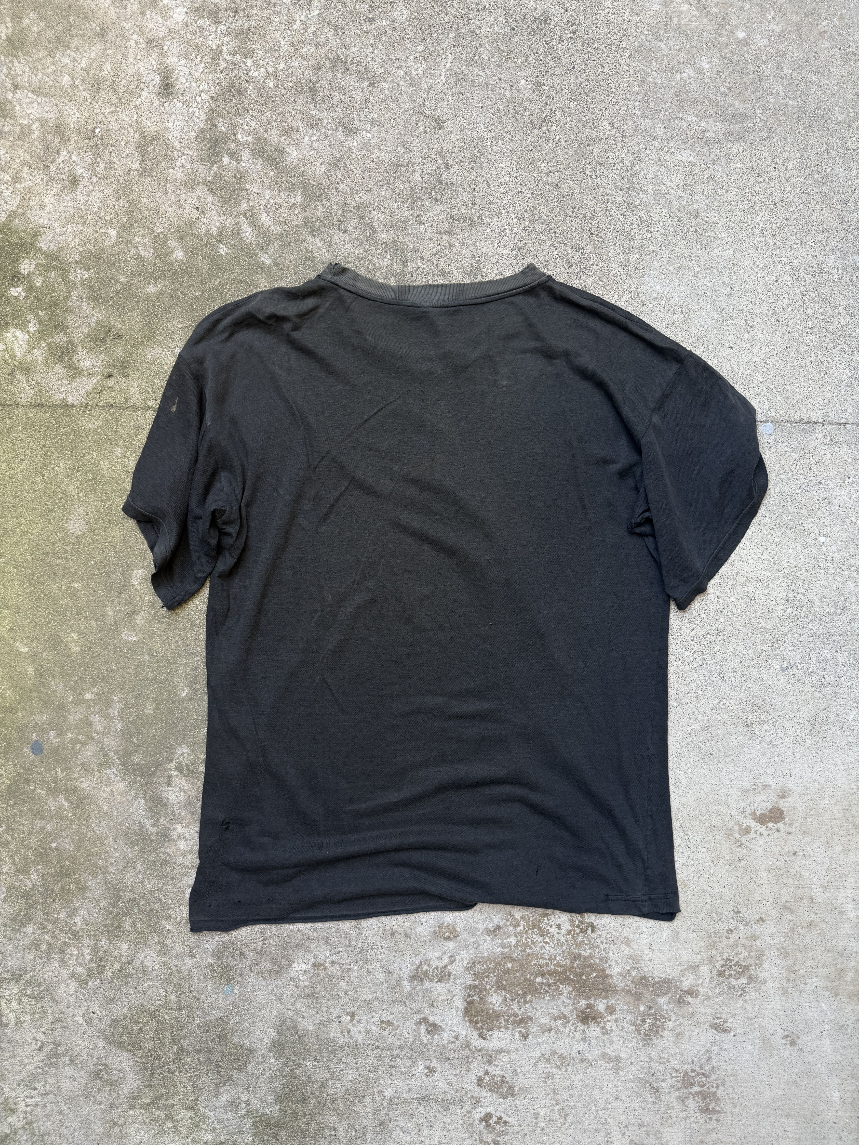 Vintage vintage 90s paper thin skull t-shirt thrashed faded tee xl Size US XL / EU 56 / 4 - 7 Thumbnail