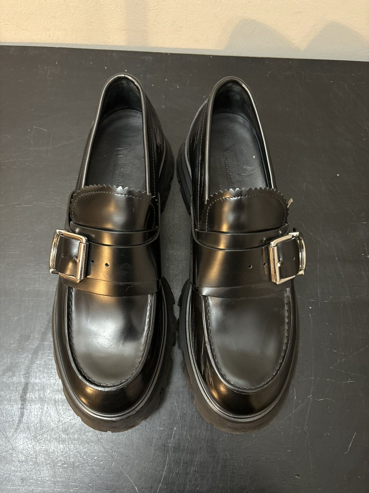 Alexander McQueen Alexander McQueen Wander Patent Leather Buckle Loafers Black Size US 10 / EU 43 - 2 Thumbnail