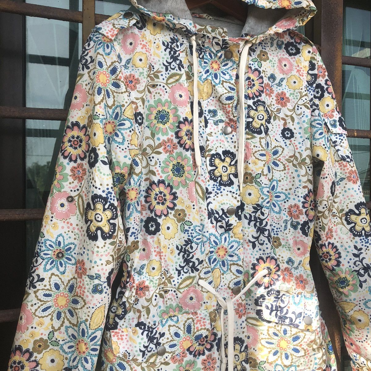 Mossimo Massimo Water Resistant Flower Design Zipper Hodie Size L / US 10 / IT 46 - 2 Thumbnail