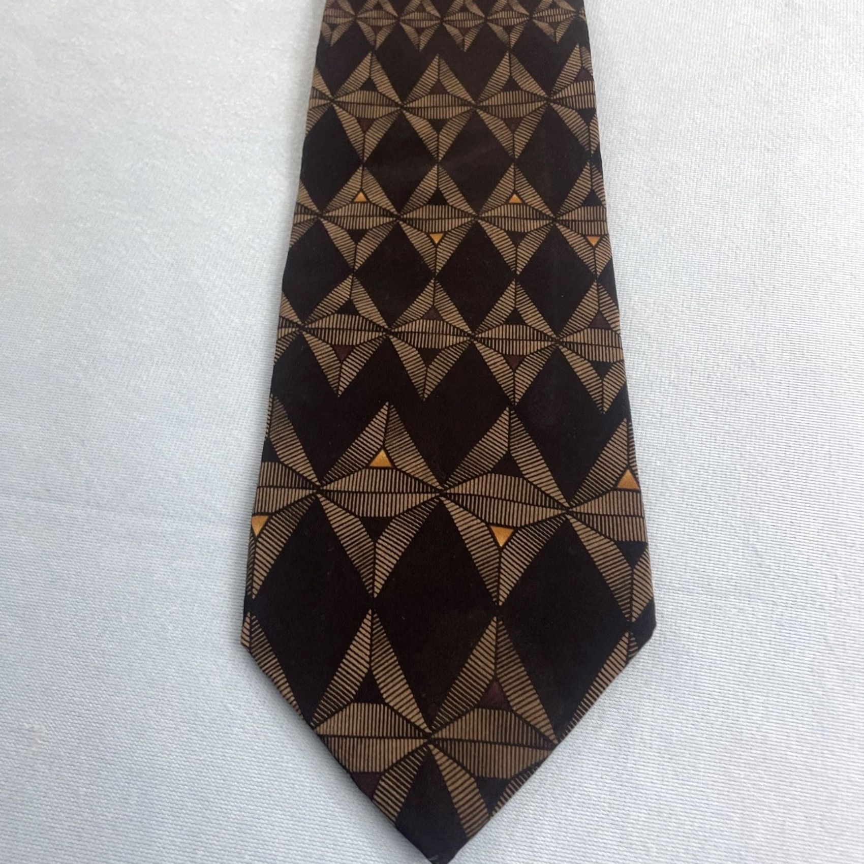 Kenneth Cole VINTAGE Kenneth Cole New York Silk Tie Diamond Deco Foulard Gray Black vtg 90s USA 4x59 Size ONE SIZE - 3 Thumbnail
