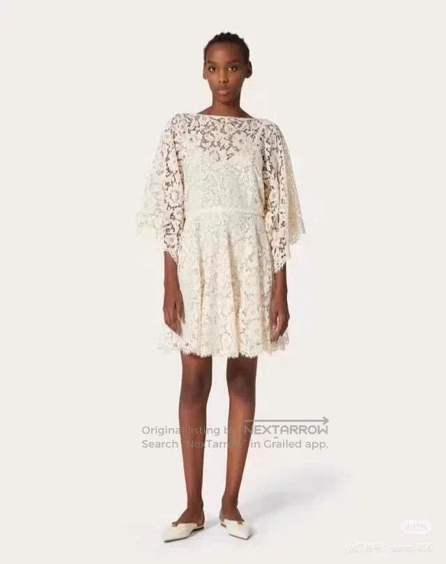 Valentino Valentino Full lace reworked dress Size XS / US 0-2 / IT 36-38 - 6 Thumbnail