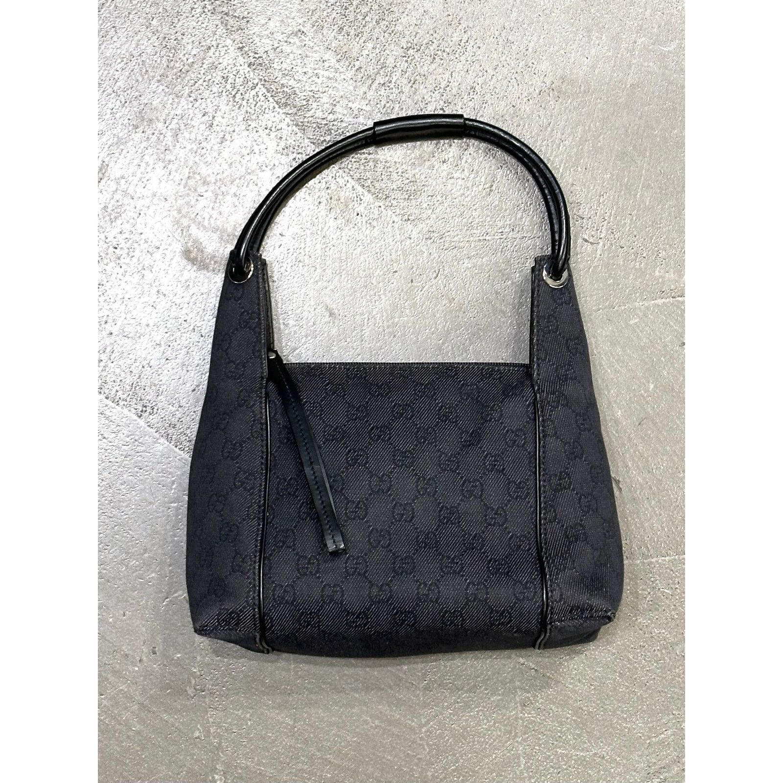 2000s Gucci GG canvas shoulder bag