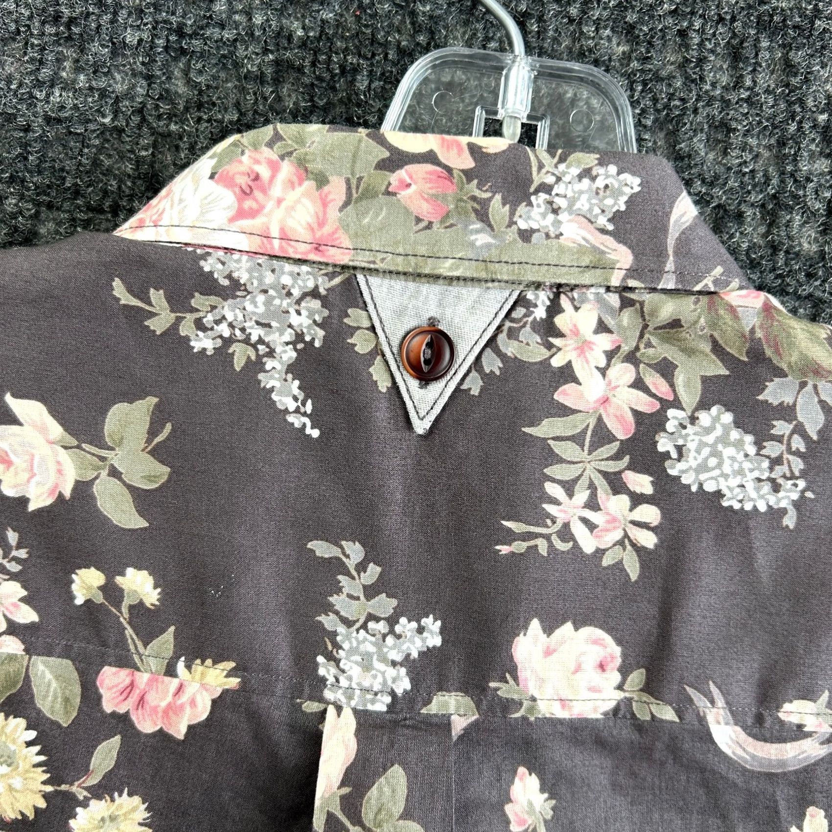Vintage VINTAGE 7 Diamonds Mens Short Sleeve Button Down Shirt L Floral Hawaiian Gray Size US L / EU 52-54 / 3 - 6 Thumbnail