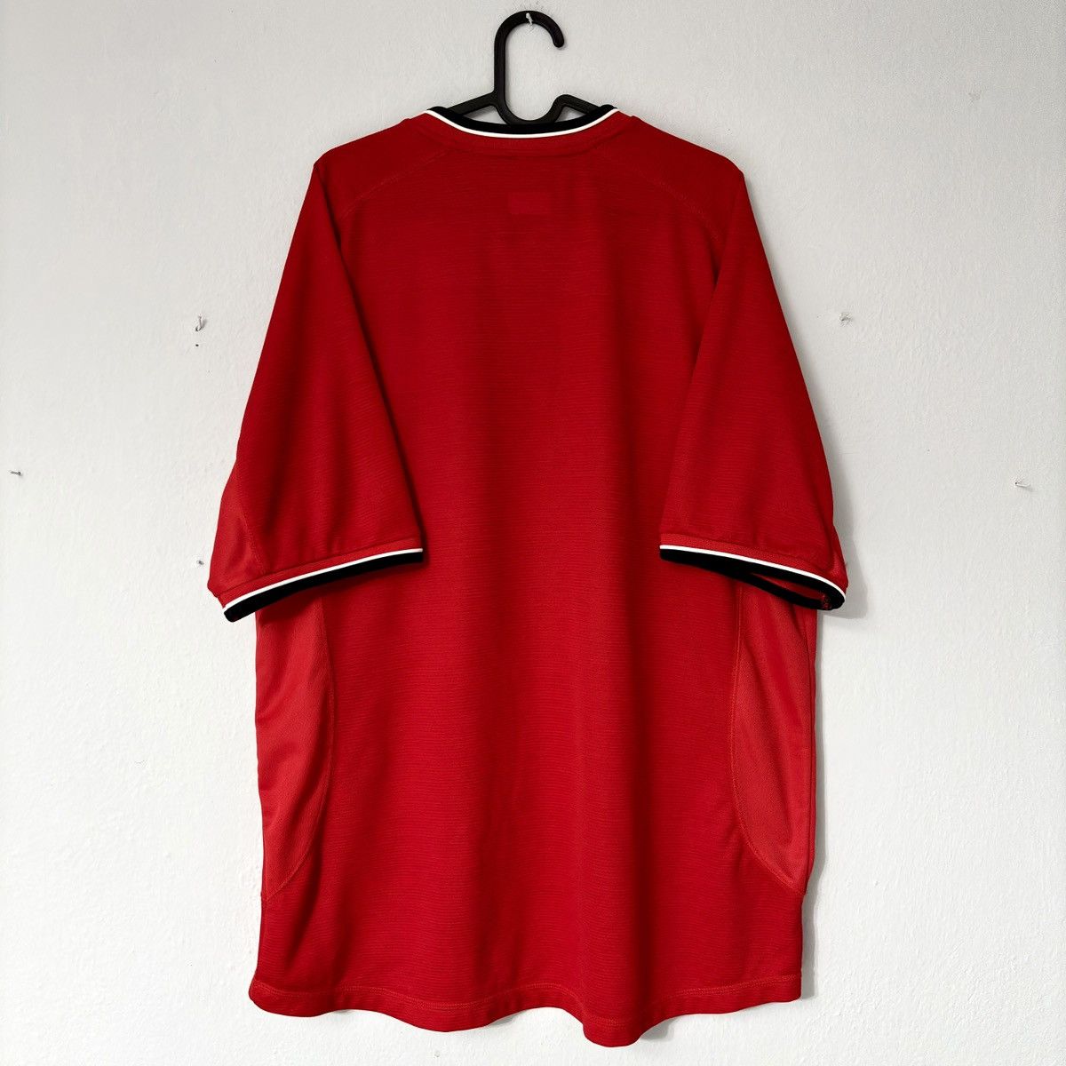 Umbro × Vintage 2000 2002 Manchester United Umbro Home Vintage Soccer Jersey Size US XL / EU 56 / 4 - 7 Thumbnail