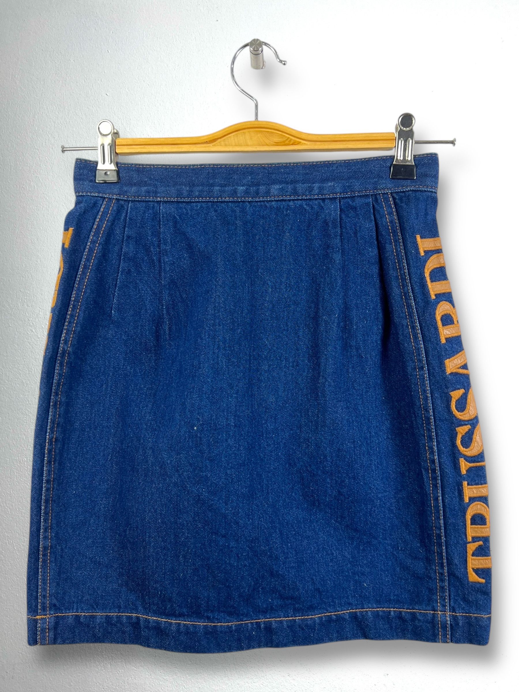 Trussardi Vintage Trussardi Side Embroidery Mini Denim Skirt GTMP231 Size 24" / US 00 / IT 34 - 7 Thumbnail