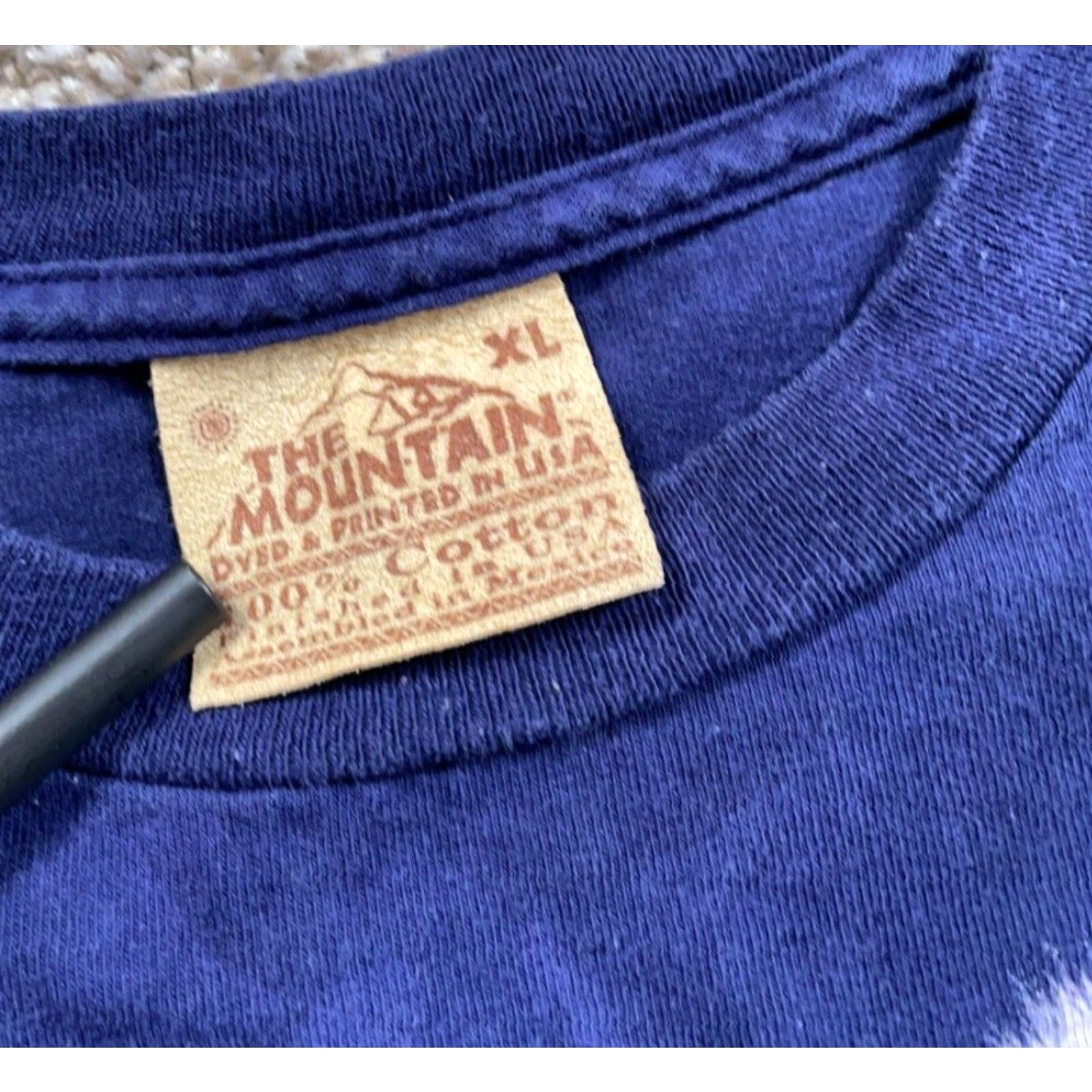 The Mountain VTG The Mountain Wolf Face Print Long Sleeve T-Shirt Dark Blue Tie Dye XL Men’s Adult Crew Neck 100% Cotton Jersey Graphic Print Vintage Size US XL / EU 56 / 4 - 4 Thumbnail