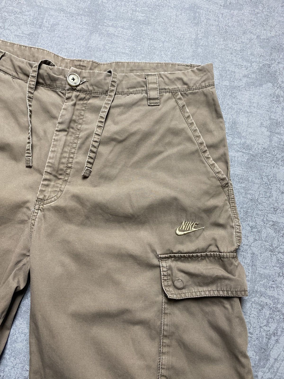 Vintage Vintage Nike Cargo Shorts Mens L Swoosh Y2K Size US 34 / EU 50 - 5 Thumbnail