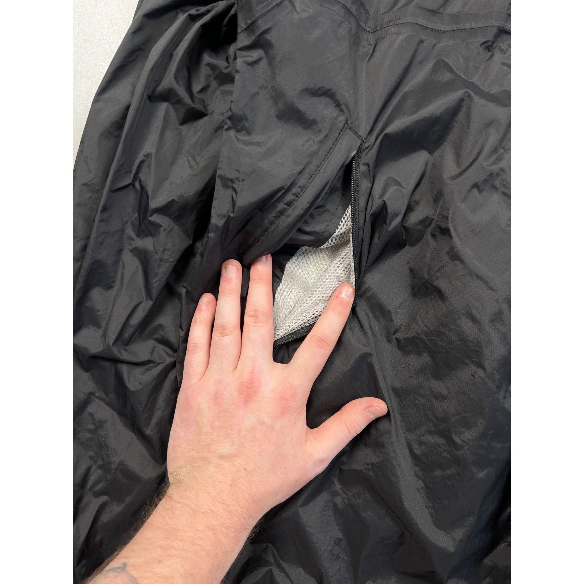 Helly Hansen Helly Hansen Waterproof Windbreaker Jacket (Y0742) Size US L / EU 52-54 / 3 - 4 Thumbnail