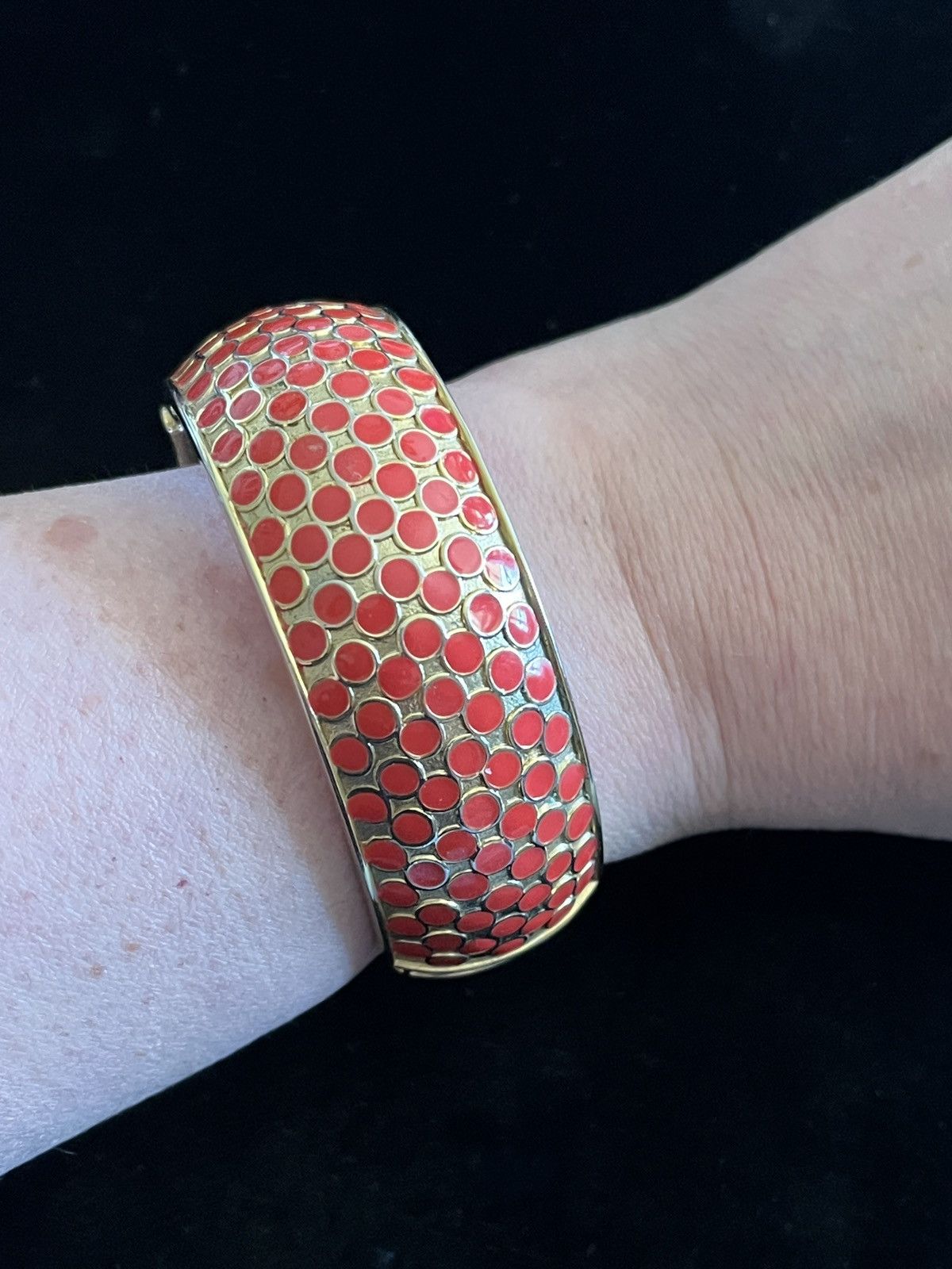 Other Gold-Tone coral Enamel Dome hinged Bangle cuff bracelet Size ONE SIZE - 1 Thumbnail
