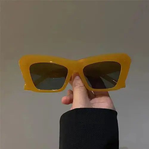 Other Retro triangular cat-eye sunglasses Size ONE SIZE - 1 Thumbnail