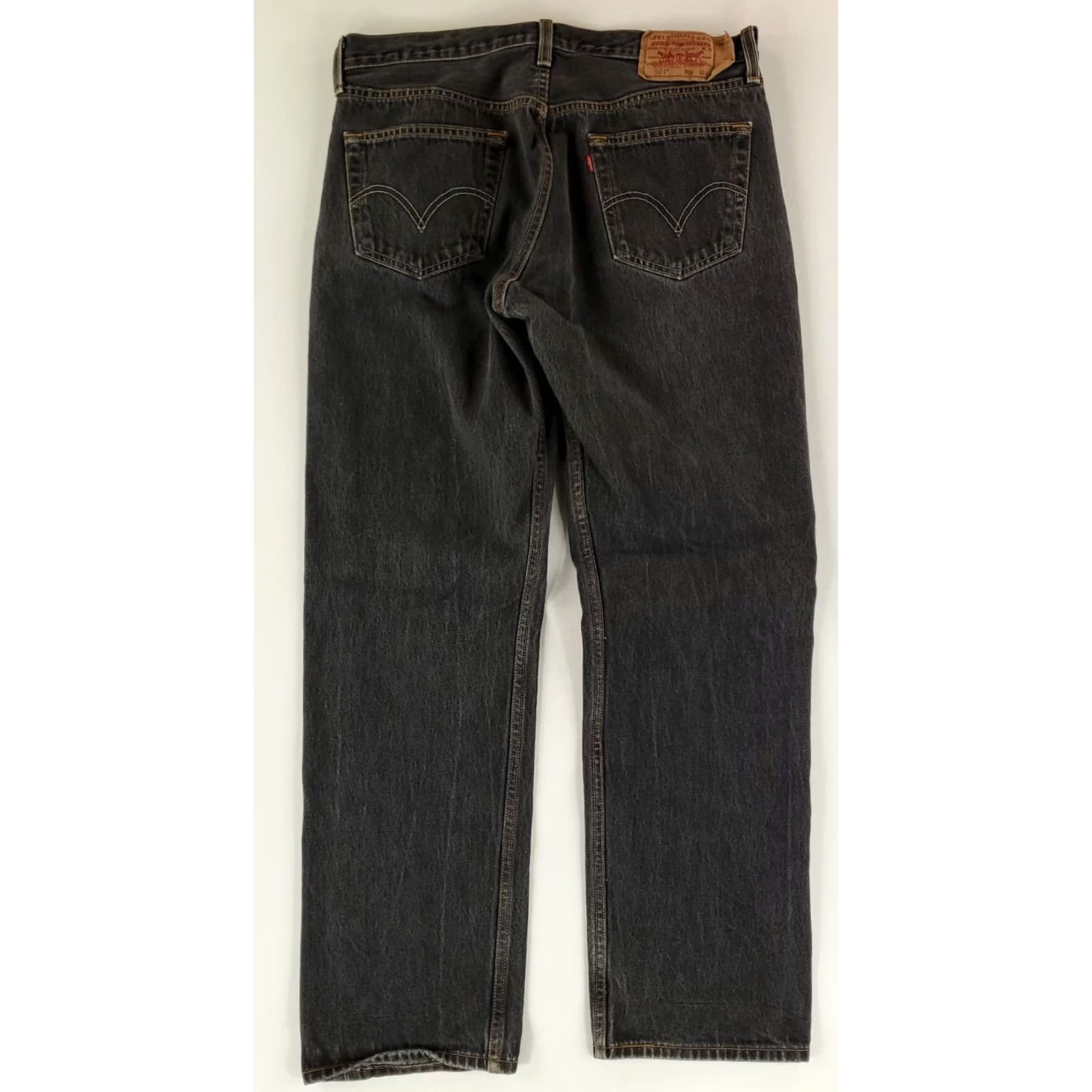 Levi's VINTAGE Levi's 501 Jeans Black Mens 34x30.5 34x30.5 Actual Straight Jeans Mens Black 501 Y2K Levi's Jeans 501 Mens Black 34x30.5 Size US 34 / EU 50 - 5 Thumbnail