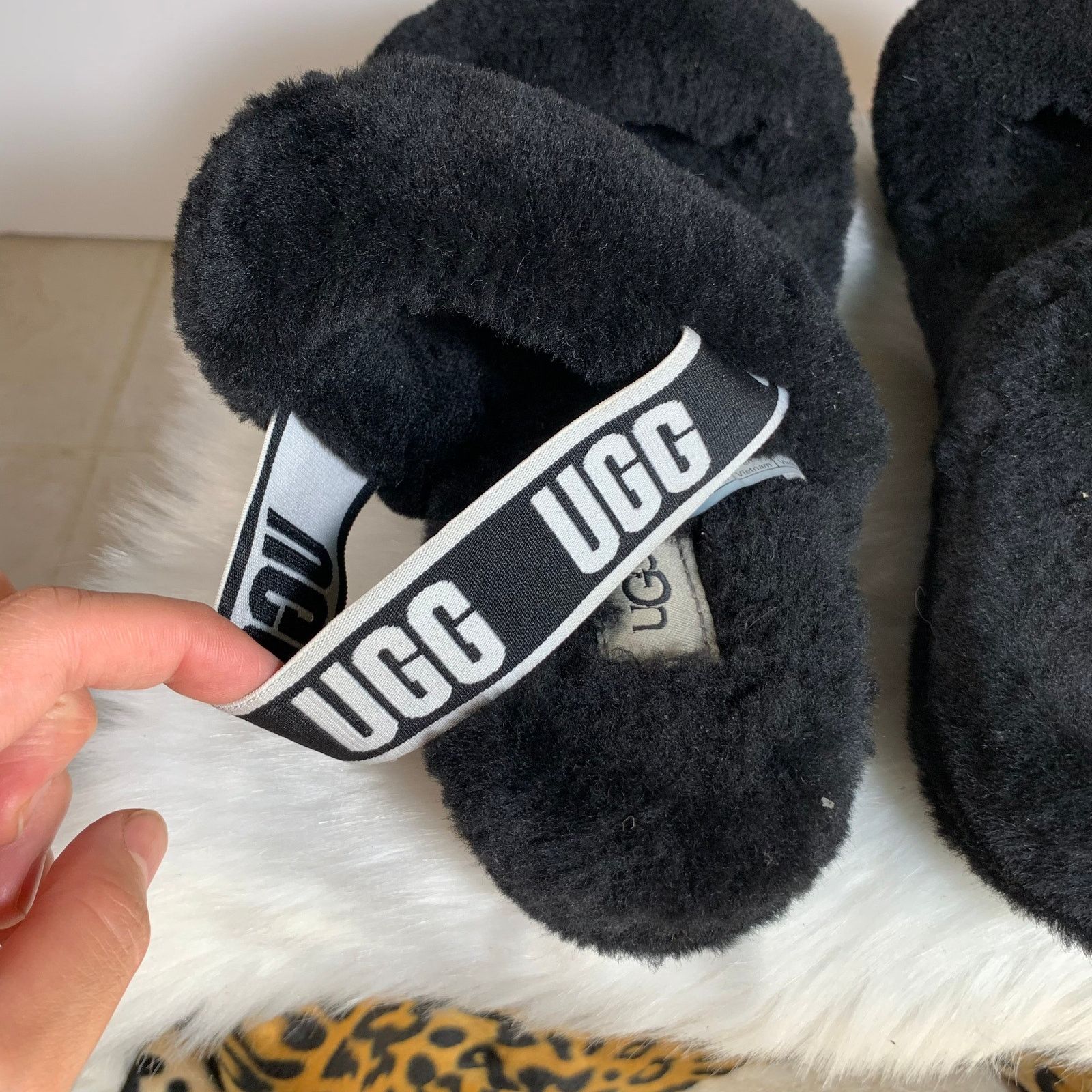 Ugg UGG Oh Yeah double strap flat sandals in black Size 9 Size US 9 / IT 39 - 10 Thumbnail