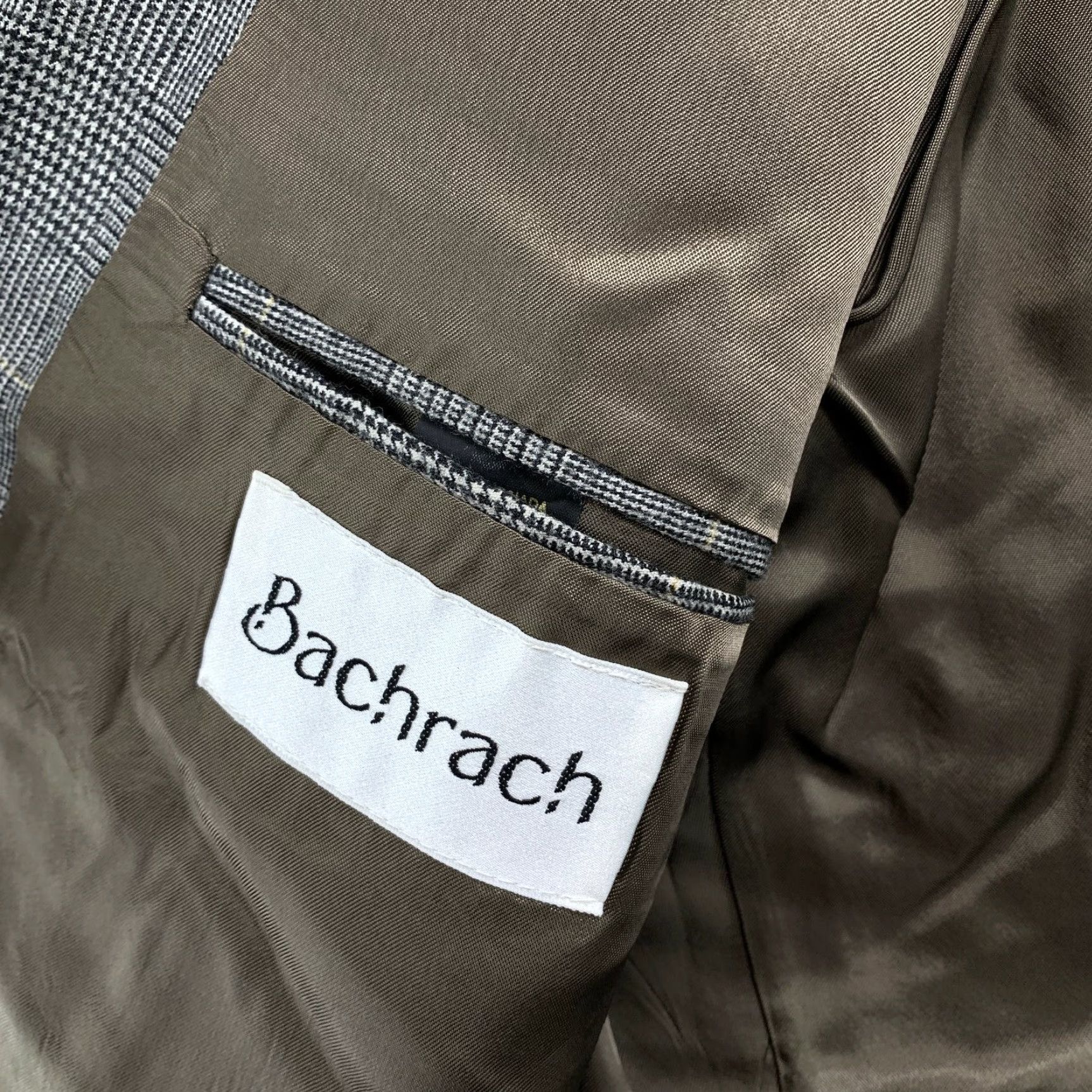 Vintage VINTAGE Bachrach Wool Sports Coat Blazer 44/46 Gray Plaid Canada Jacket Mens Blazer Wool Tweed Notch Lapel Vintage Size 44R - 5 Thumbnail