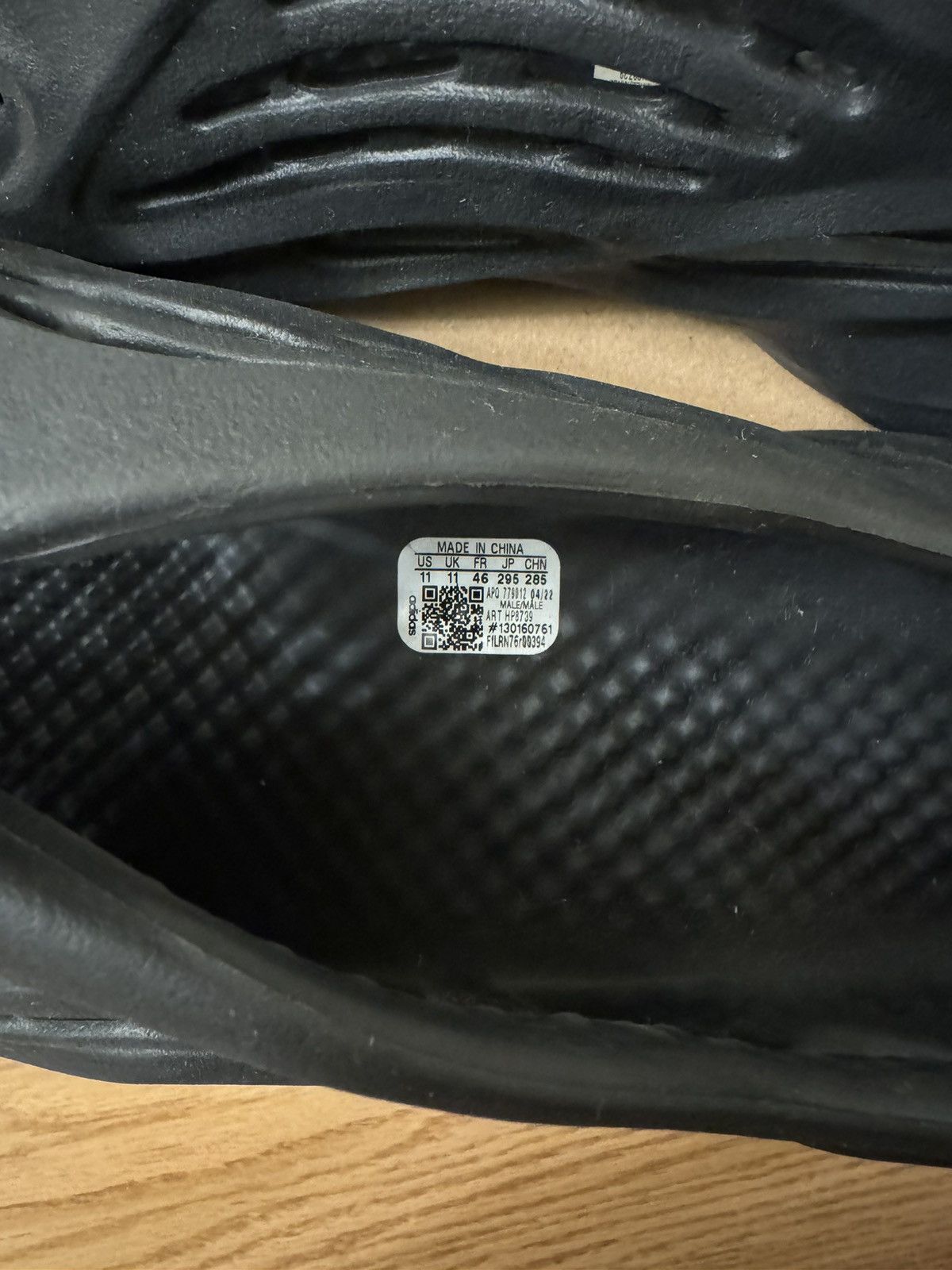 Yeezy Yeezy Foam Runners Onyx Size US 11 / EU 44 - 4 Thumbnail