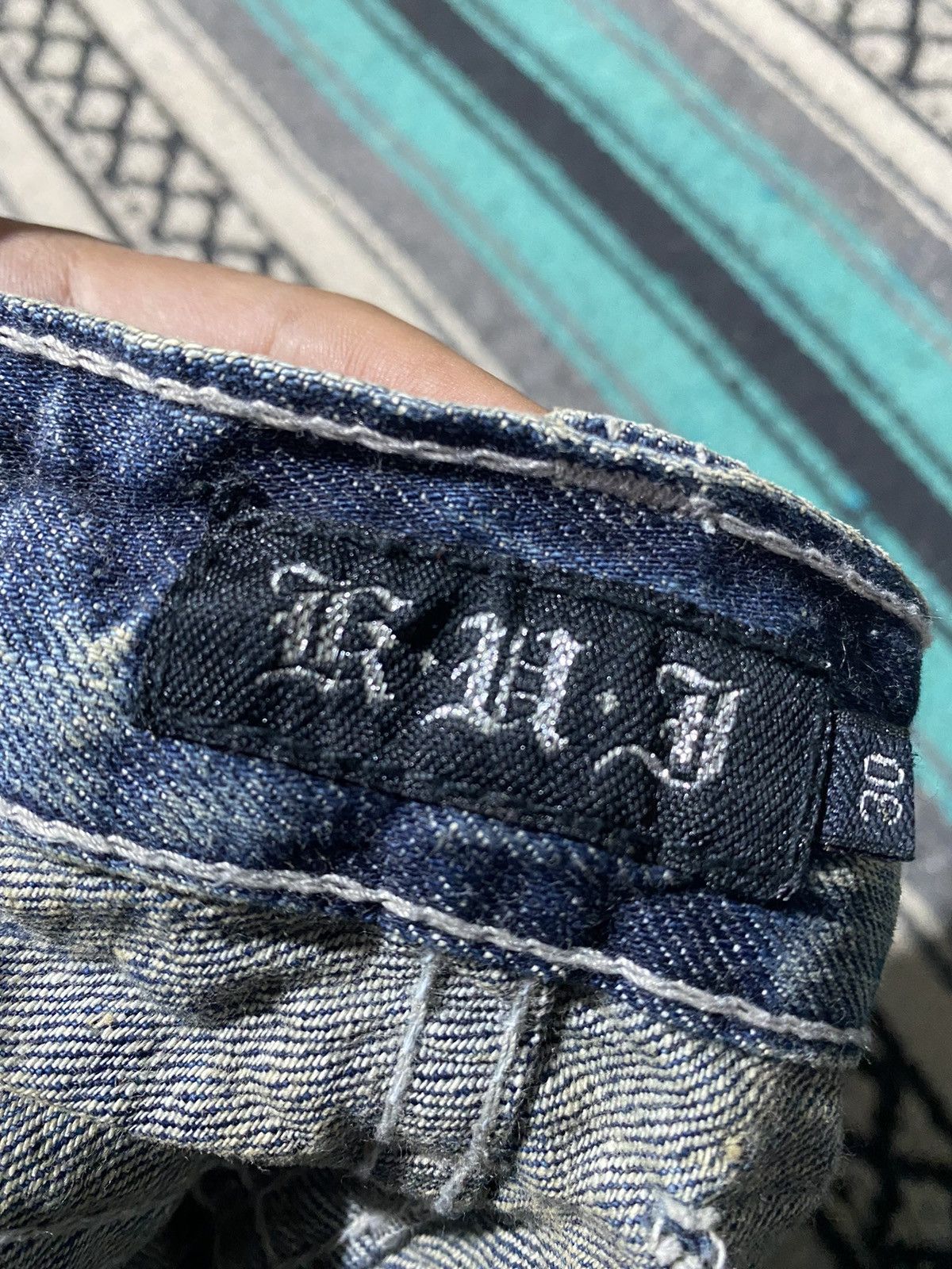 2000s KUI - Fading Distressed Denim Pants