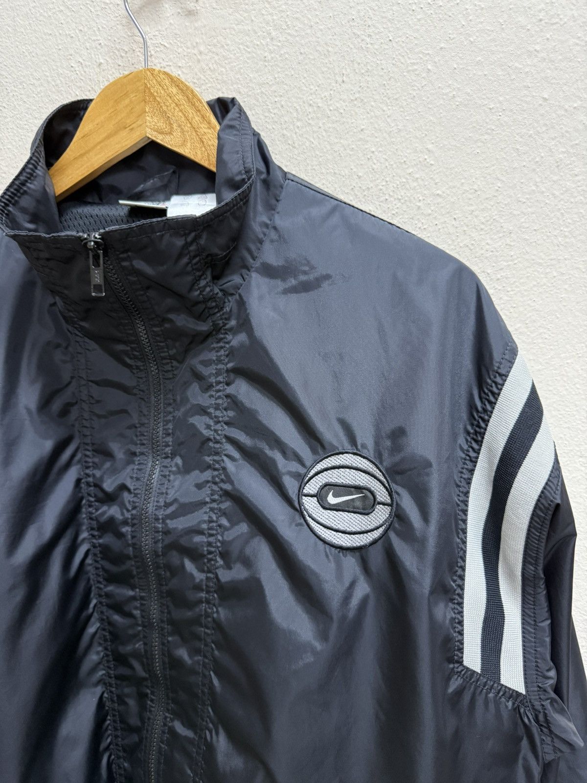 Nike Vintage 90s Nike Basketball Windbreaker Jacket Size US XXL / EU 58 / 5 - 17 Thumbnail