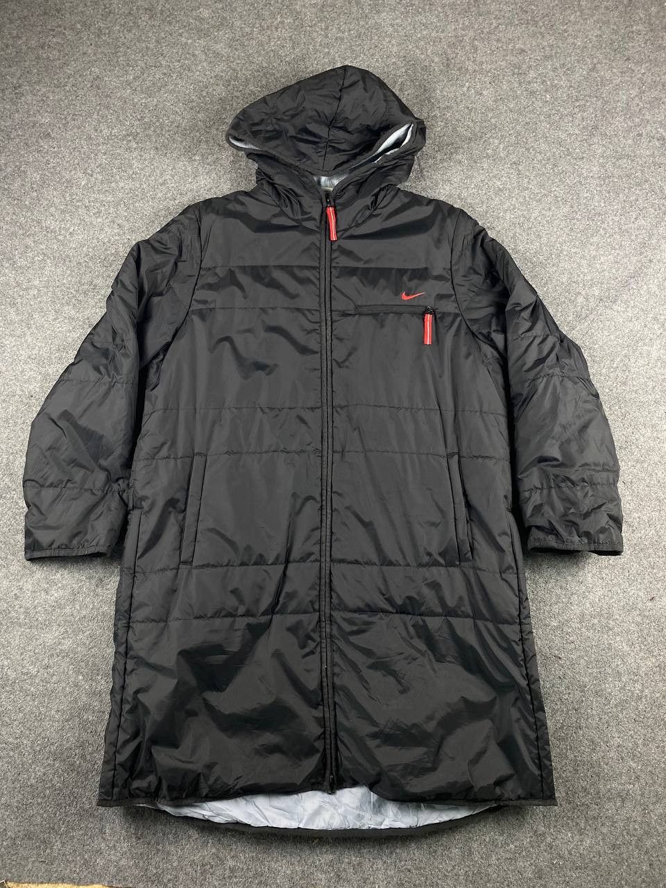 Nike nike long thin puffer jacket nice design Size US L / EU 52-54 / 3 - 1 Thumbnail