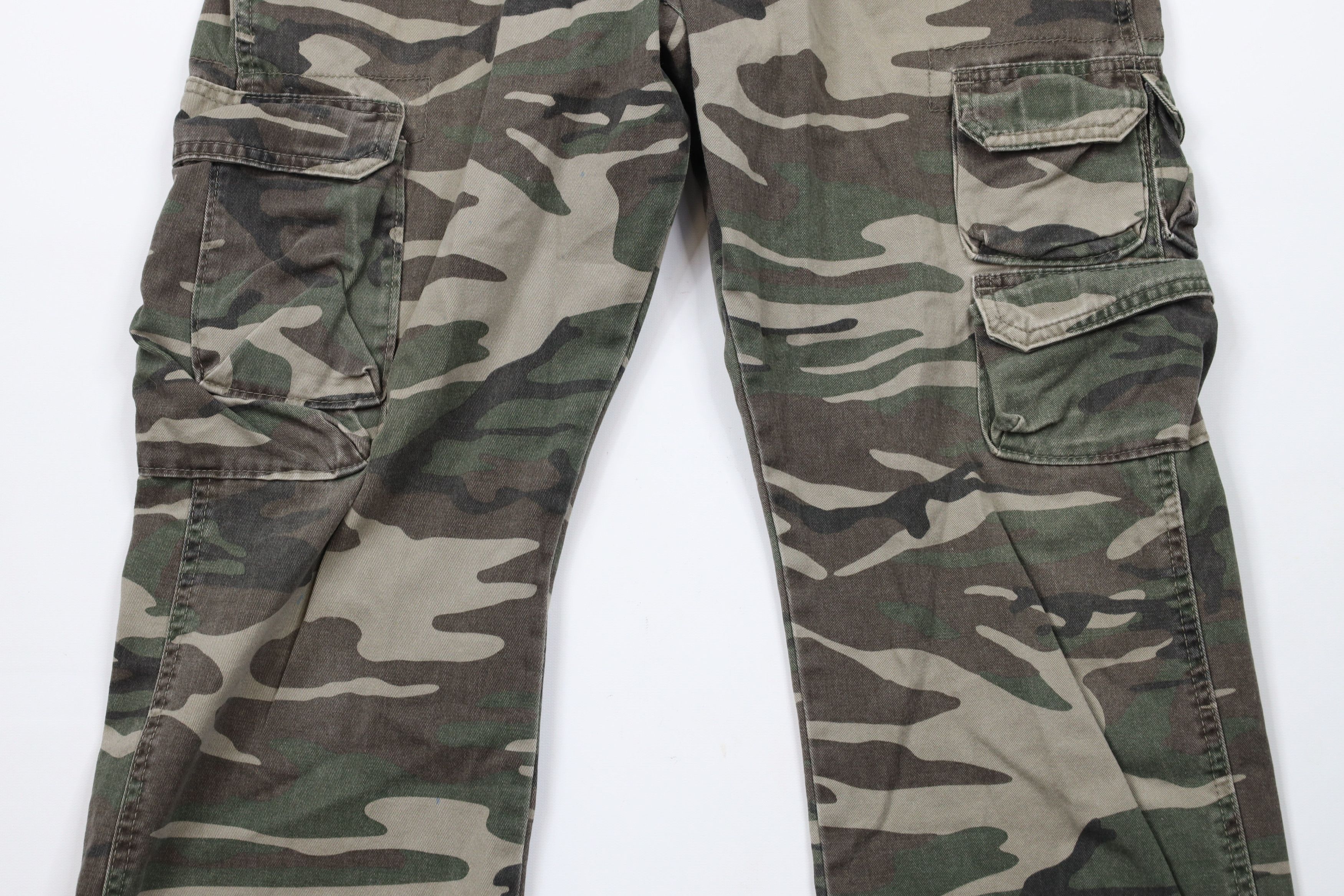 Vintage × Wrangler Vintage Y2K Wrangler Relaxed Wide Leg Camouflage Cargo Pants Size US 32 / EU 48 - 3 Thumbnail
