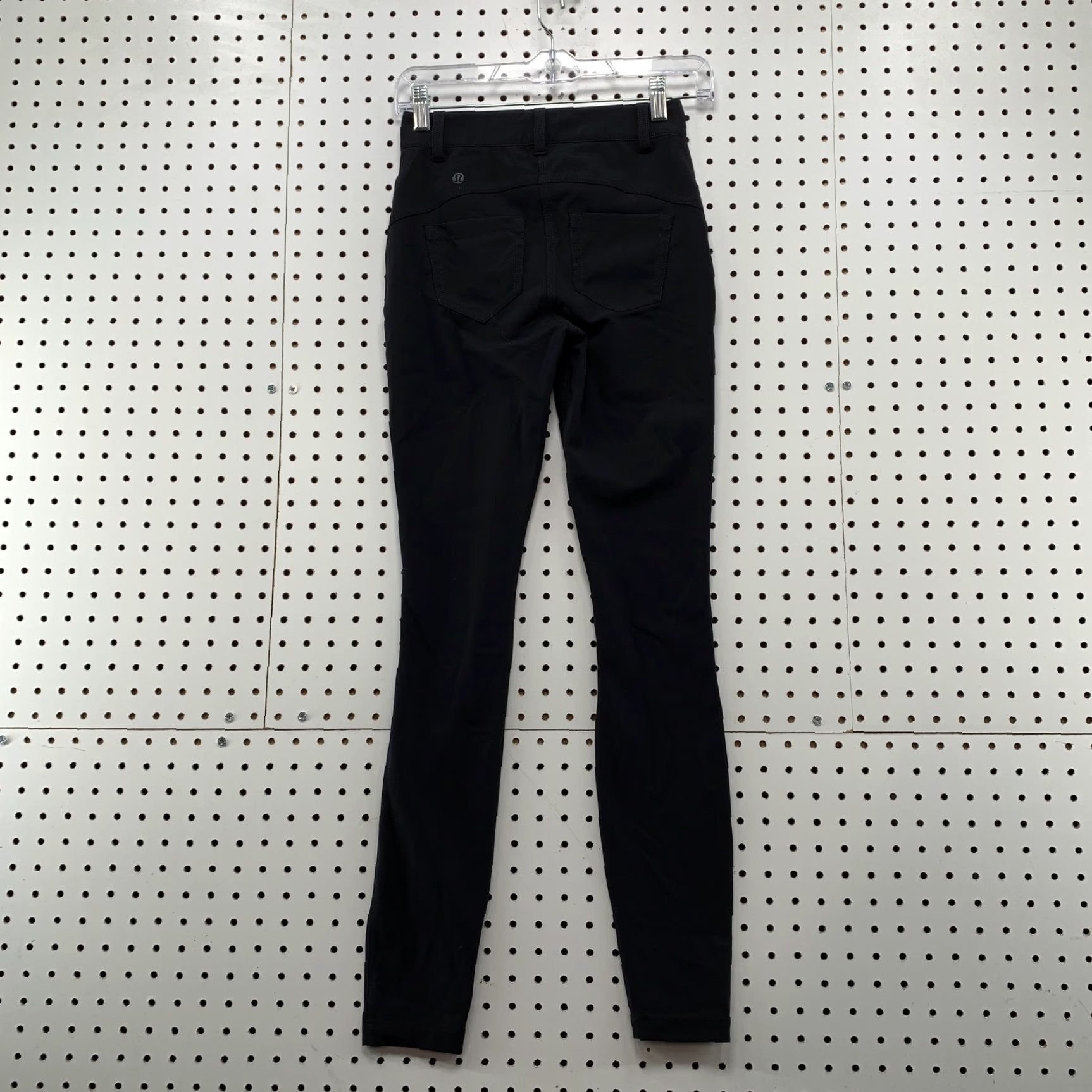 Lululemon Lululemon Black Chino Pants Womens Size 24 Slim Stretch Skinny 24x30 I92 Satin Logo Casual Pant Womens Size 42" / US 20 - 6 Thumbnail