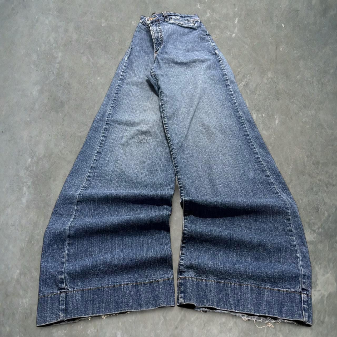 Vintage Crazy Vintage Y2K/2000s Super Baggy Wideleg Skater Style Dark Blue Wash Denim Jeans! Size US 27 - 1 Thumbnail