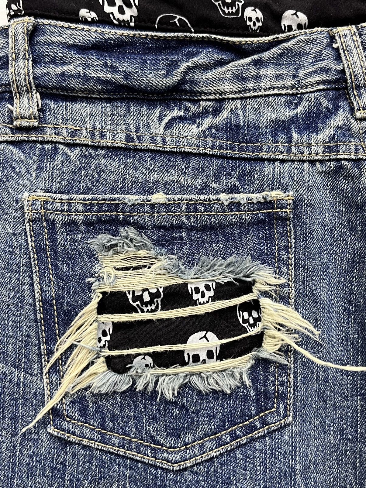 Vintage 💀PLAYCHESS Skulls Grunge Double Waist Distressed Denim Size US 29 - 9 Thumbnail