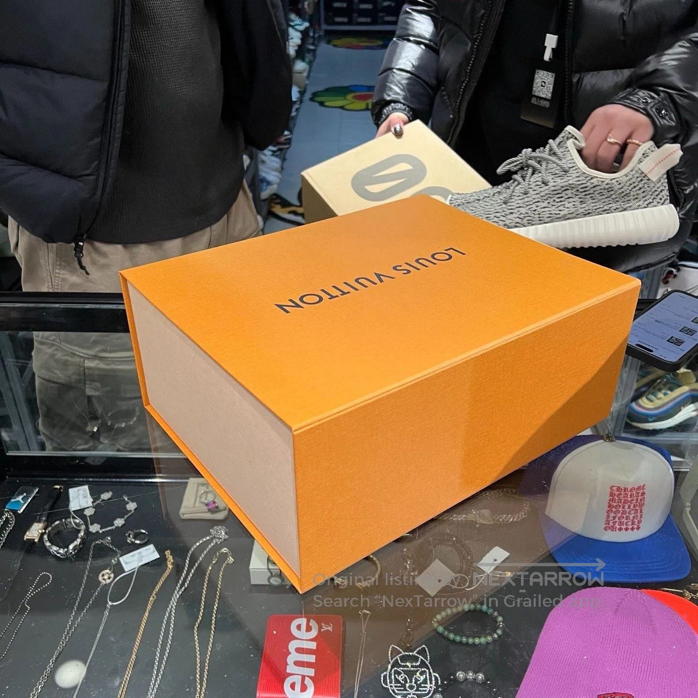 Louis Vuitton Louis Vuitton Velcro Trainer Suede. Size US 8 / EU 41 - 6 Thumbnail