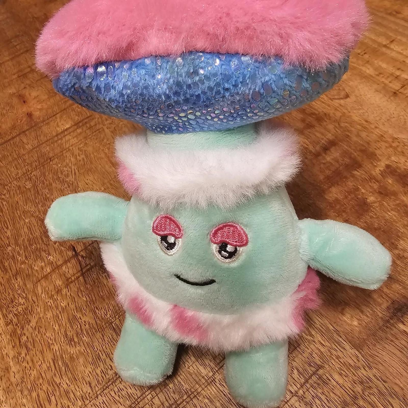 Other Multi Stuffed-animal Living on the Veg Mushroom Toy Size ONE SIZE - 1 Thumbnail