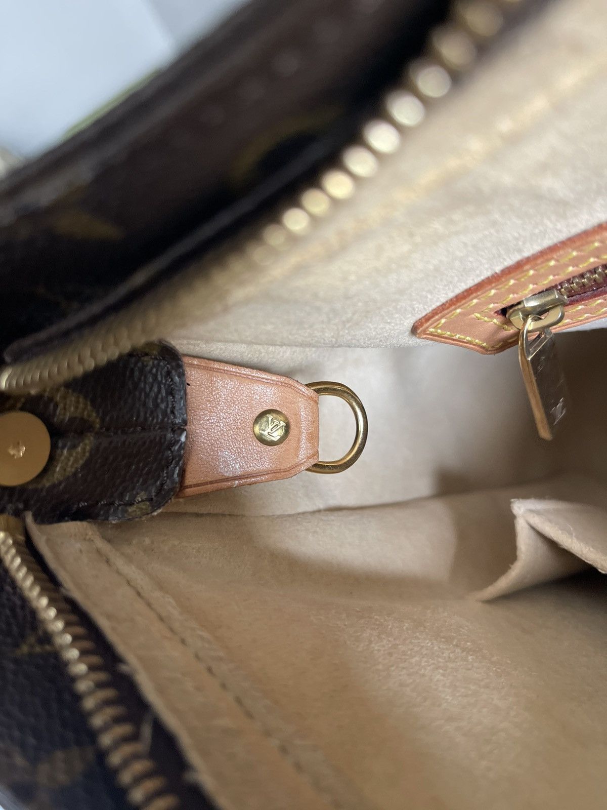 Louis Vuitton Louis Vuitton Looping Bag Size ONE SIZE - 11 Thumbnail