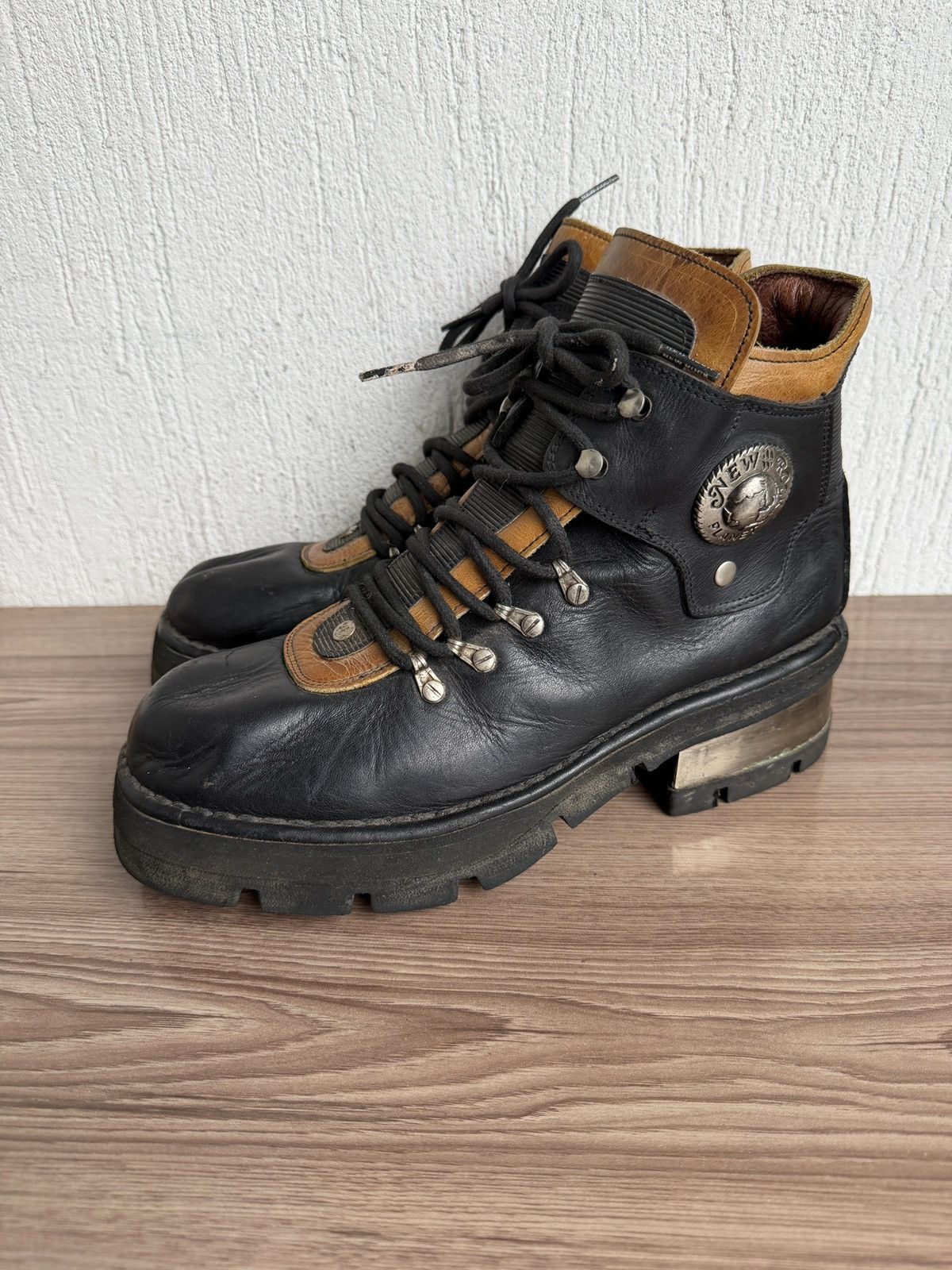 New Rock Vtg metal heel boots Size US 11 / EU 44 - 1 Thumbnail