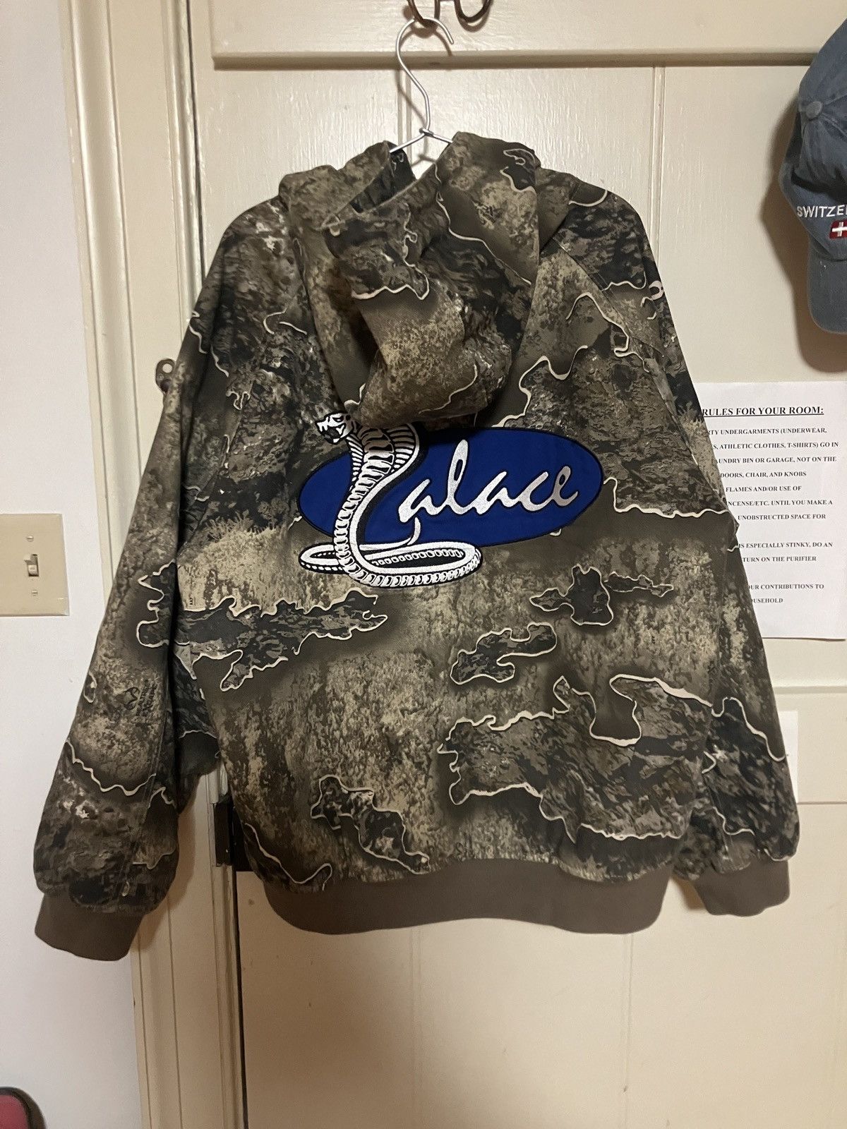 Palace Spring 25 Canvas Cobra Jacket - Realtree | Grailed