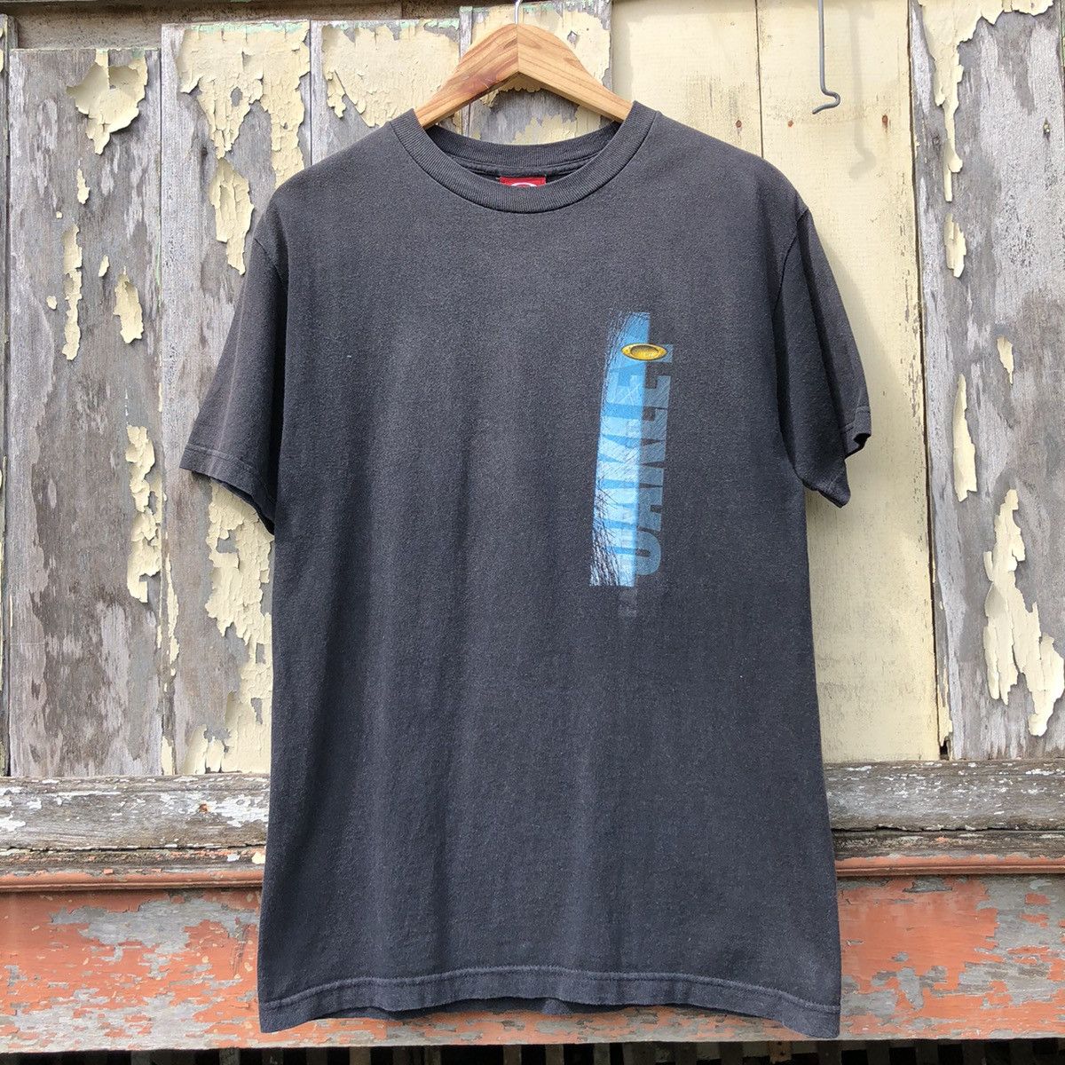 Vintage Vintage 90s Faded OKLEY Tshirt Size US M / EU 48-50 / 2 - 3 Thumbnail