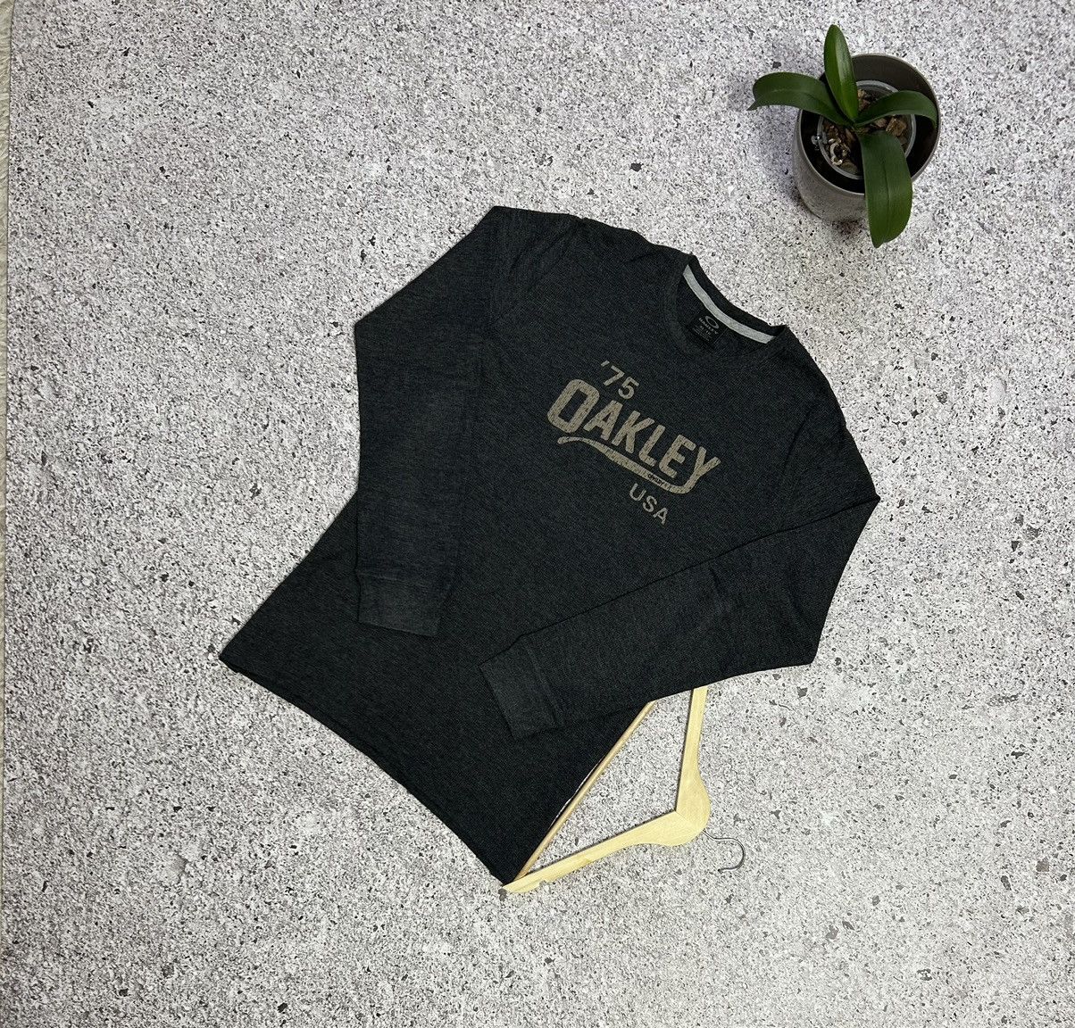 Oakley × Vintage 🏄‍♂️ Vintage 90s Oakley USA ‘75 Surfing Retro Y2K Long Sleeve Size US XL / EU 56 / 4 - 1 Thumbnail