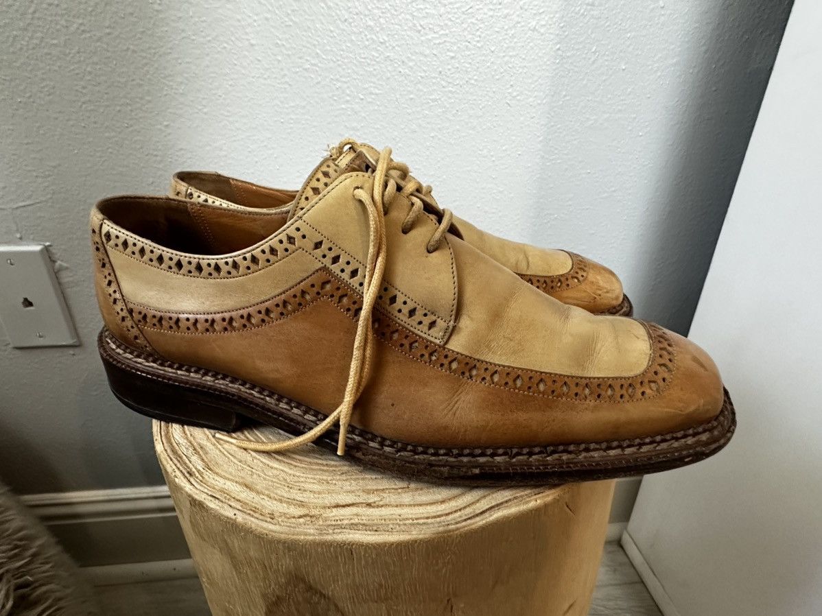 Mezlan Mezlan Costa Two-Tone Wingtip Oxford – 9.5M Size US 9.5 / EU 42-43 - 1 Thumbnail