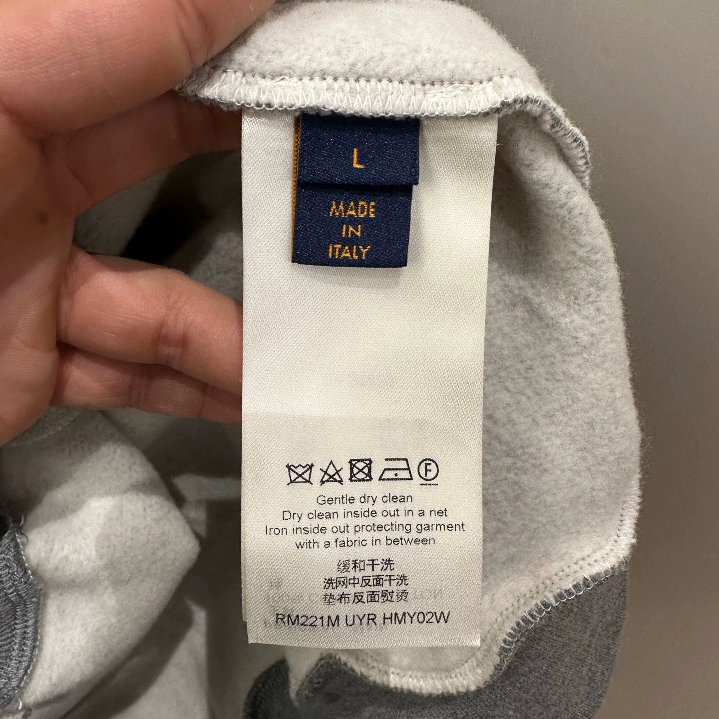 Louis Vuitton Louis Vuitton apr386 Heart Logo Longsleeve Sweatshirt L Size L / US 10 / IT 46 - 4 Thumbnail