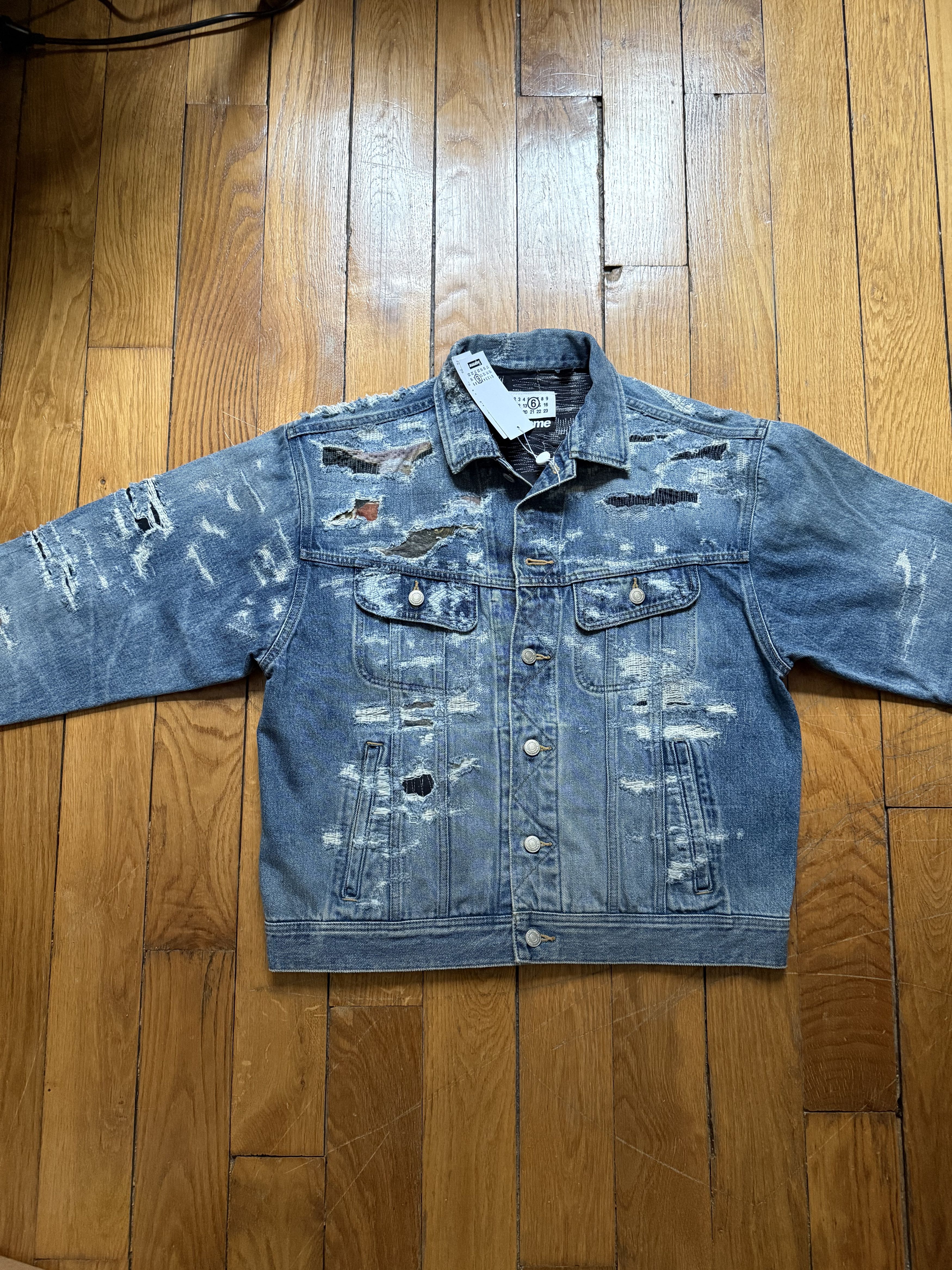 Maison Margiela × Supreme margiela mm6 x supreme Size US S / EU 44-46 / 1 - 1 Thumbnail
