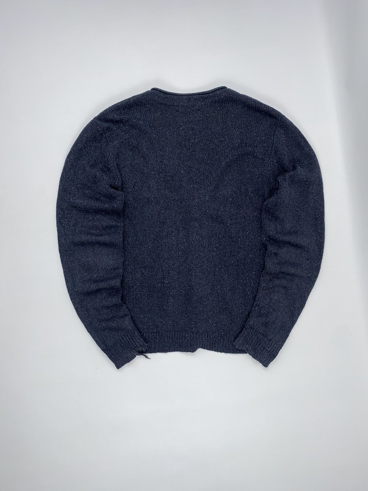 🚨 Out Legacy 1980-81 100% silk knitted cardigan sweater
