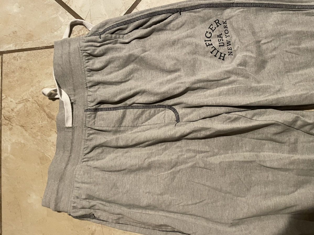 Tommy Hilfiger Grey Tommy Hilfiger Sweatpants Size US 30 / EU 46 - 3 Thumbnail