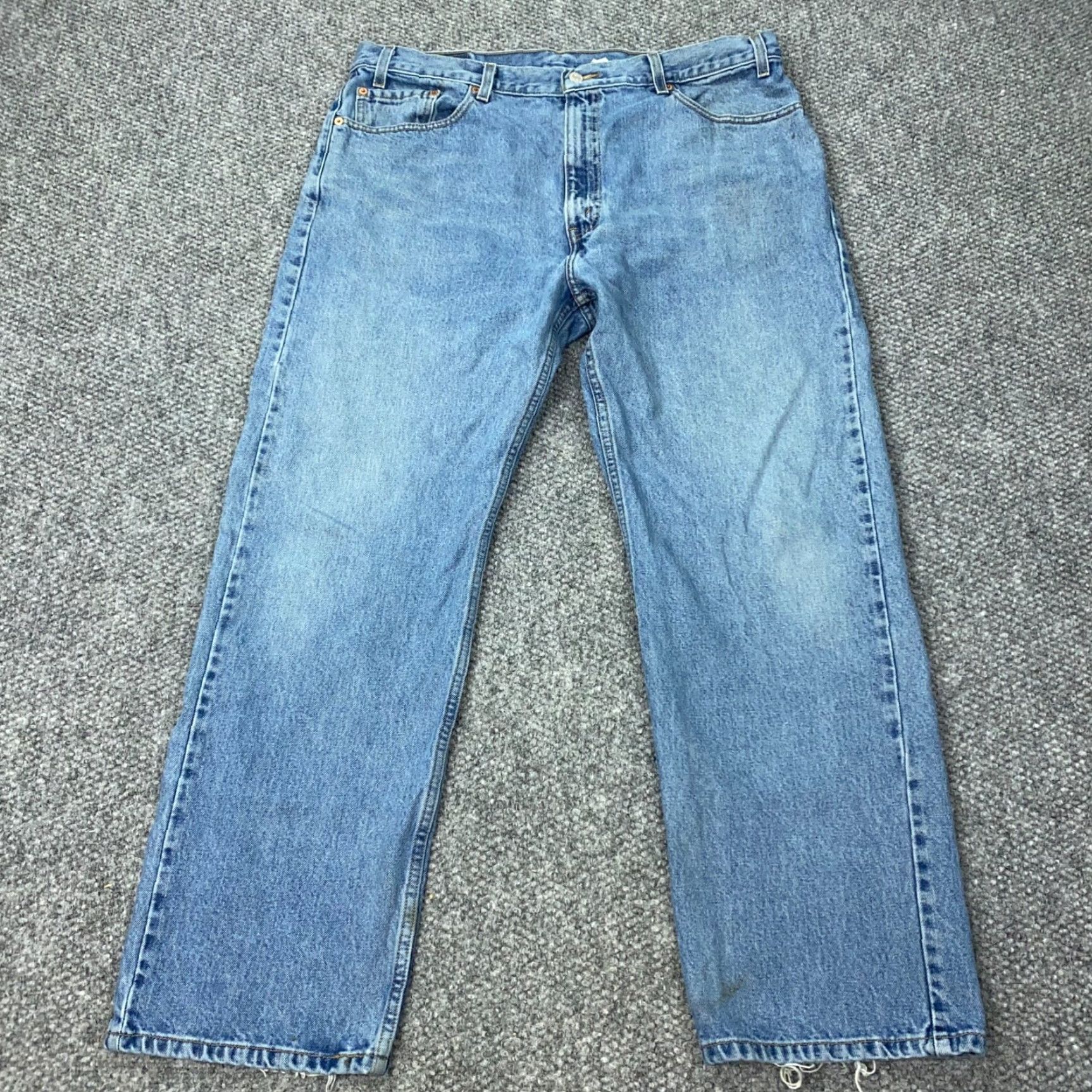 Levi's VINTAGE Levi's 505 Jeans Mens 40x30 Blue Regular Straight Light Wash Y2K Strai​ght 5-Pocket Denim 30 In Inseam Jeans Mens Regular 40 Levi's 500 Series Size US 38 / EU 54 - 2 Thumbnail