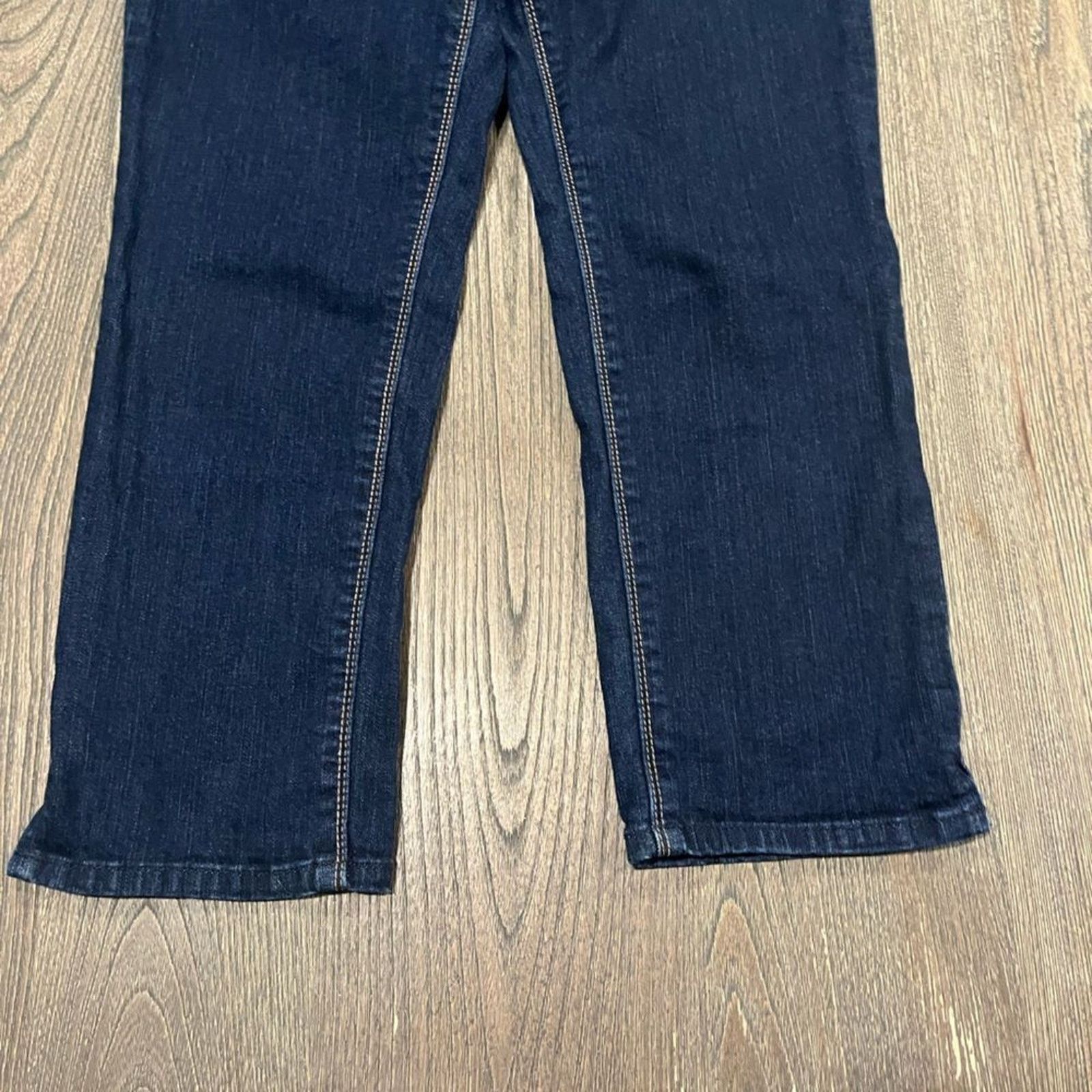 White House Black Market White House Black Market Straight Leg Jeans Cropped Size 4 Size 27" / US 4 / IT 40 - 2 Thumbnail