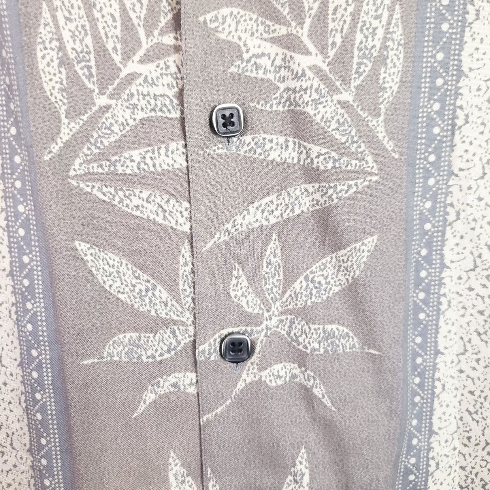 Vintage Bachrach Mens L Gray Green Hawaiian Camp Silk Shirt Vertical Striped Floral SS Shirt Size US L / EU 52-54 / 3 - 5 Thumbnail