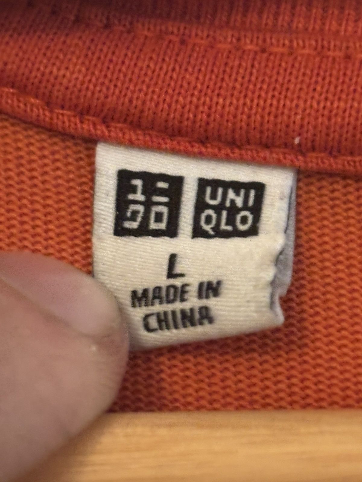 Uniqlo Men’s large orange UNIQLO short sleeve shirt Size US L / EU 52-54 / 3 - 6 Thumbnail