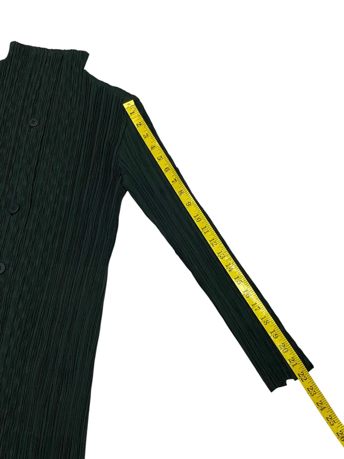 Issey Miyake Fete Issey Miyake Plated Cardigan Fish Scales On the Sleeves Size M / US 6-8 / IT 42-44 - 21 Thumbnail