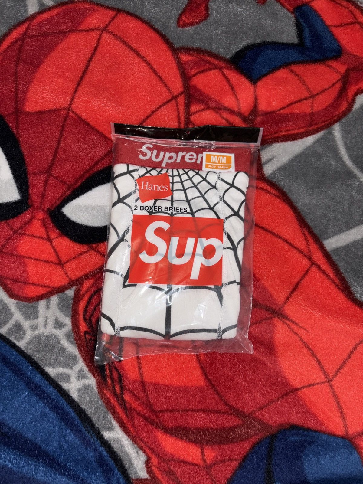 Supreme Supreme x Spiderman Boxers Size 32 - 1 Thumbnail